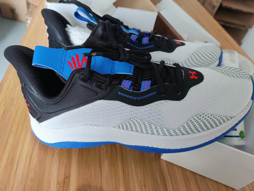 库里水花二代蓝白篮球鞋