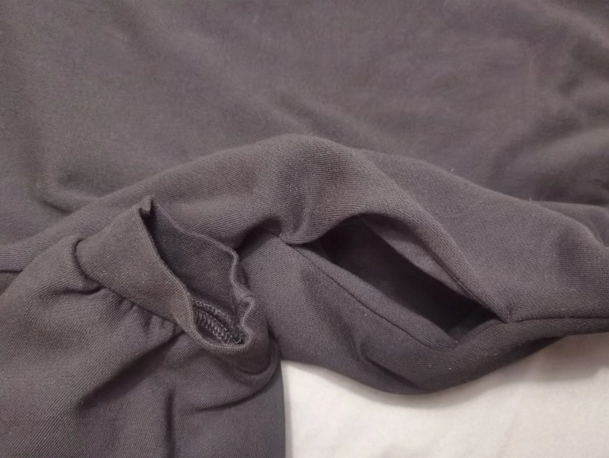 custom review-Fear of God Essentials FW23 Hoodie Jet Black