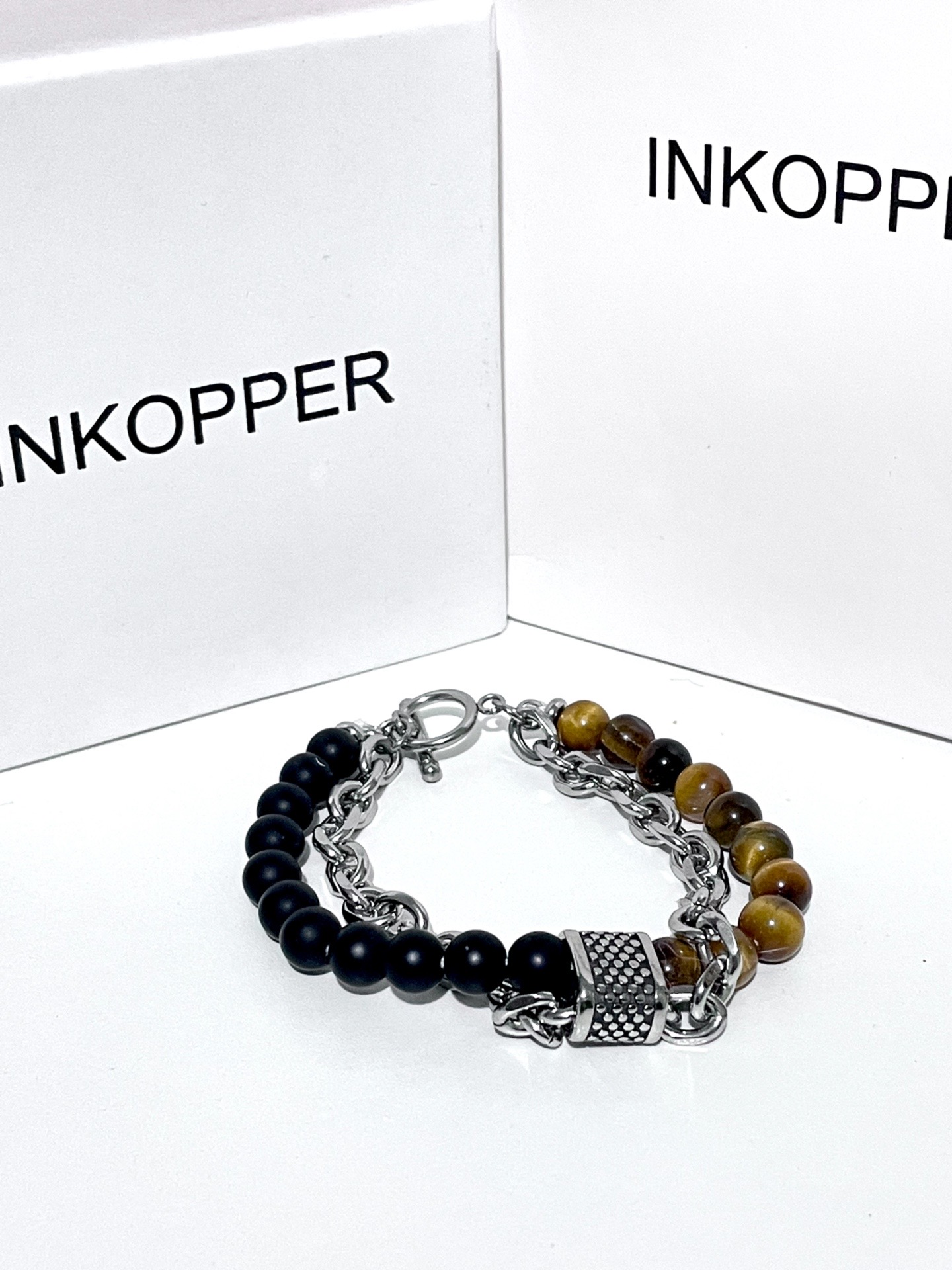 磨砂石拼接手链,灵动与纯净交织