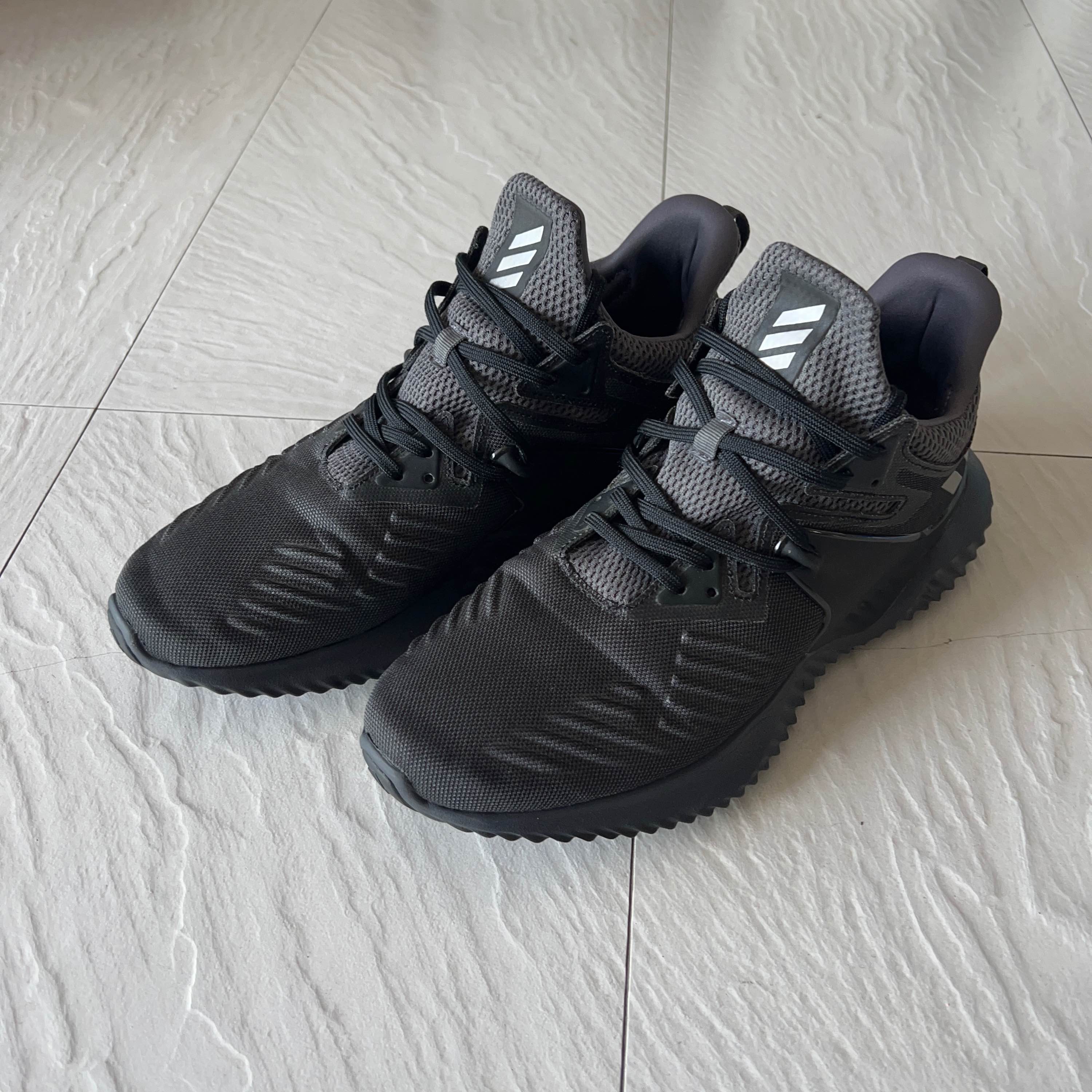 adidas 阿尔法 黑武士