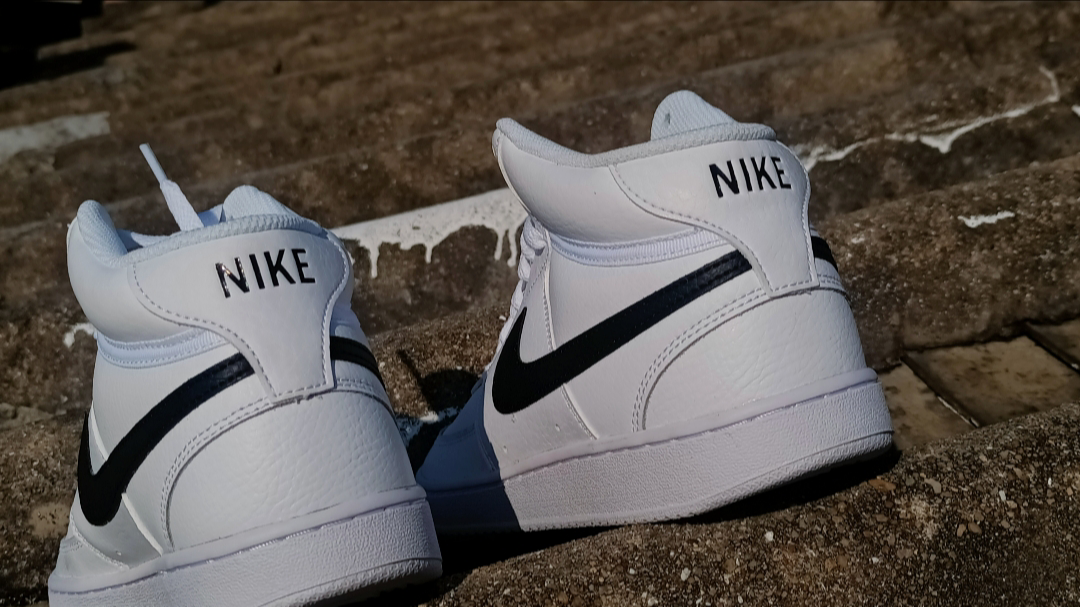 高帮nike黑钩白板鞋nike court vision 白色mid