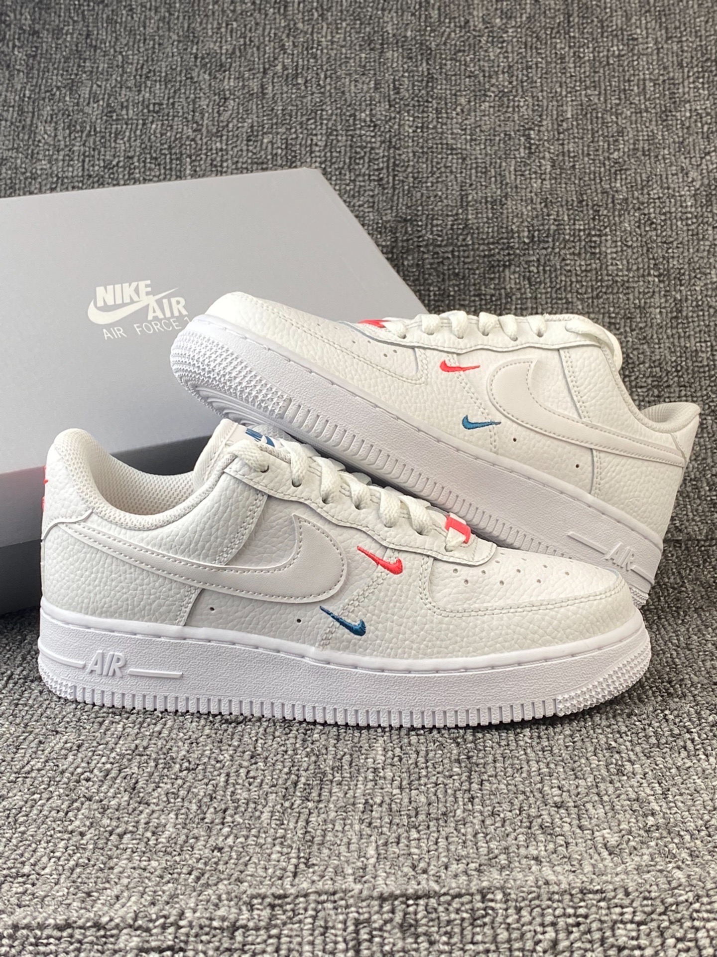99nike af1 迈阿密海豚队  78鞋柜里真的不能没有空军一号!