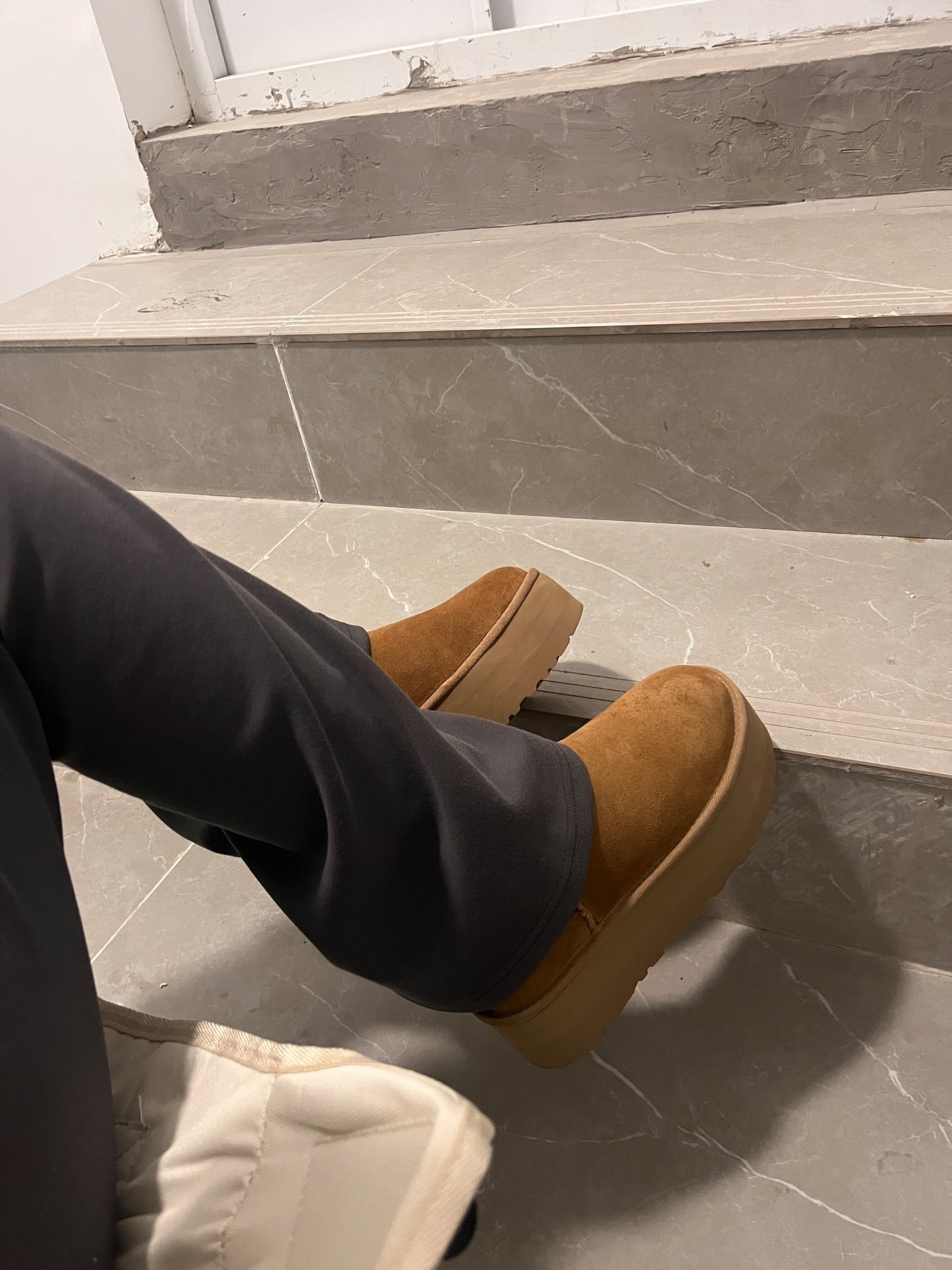 custom review-UGG Classic Ultra Mini Platform Boot Chestnut Women
s