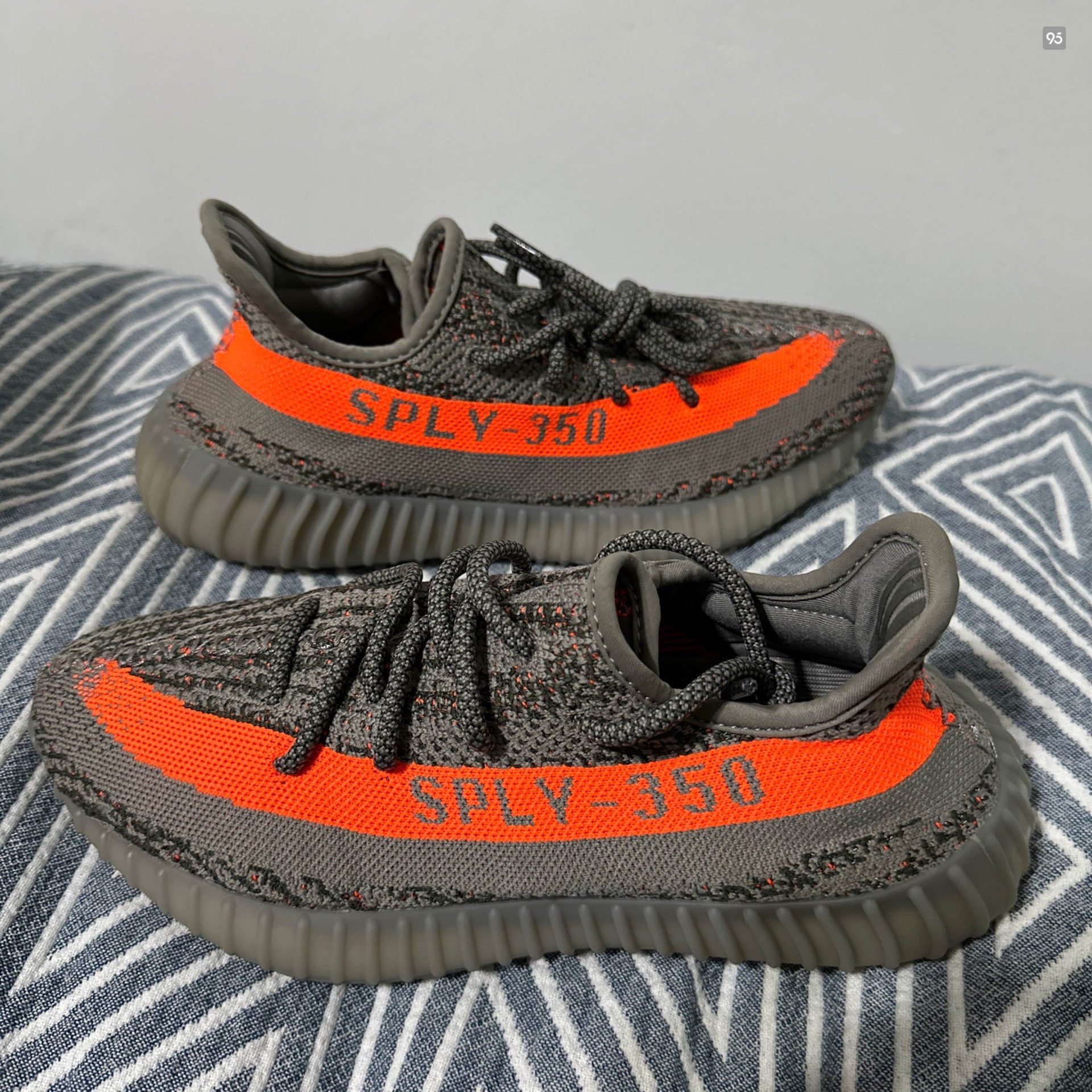 custom review-Adidas aras Yeezy Boost 350 V2 Carbon Beluga