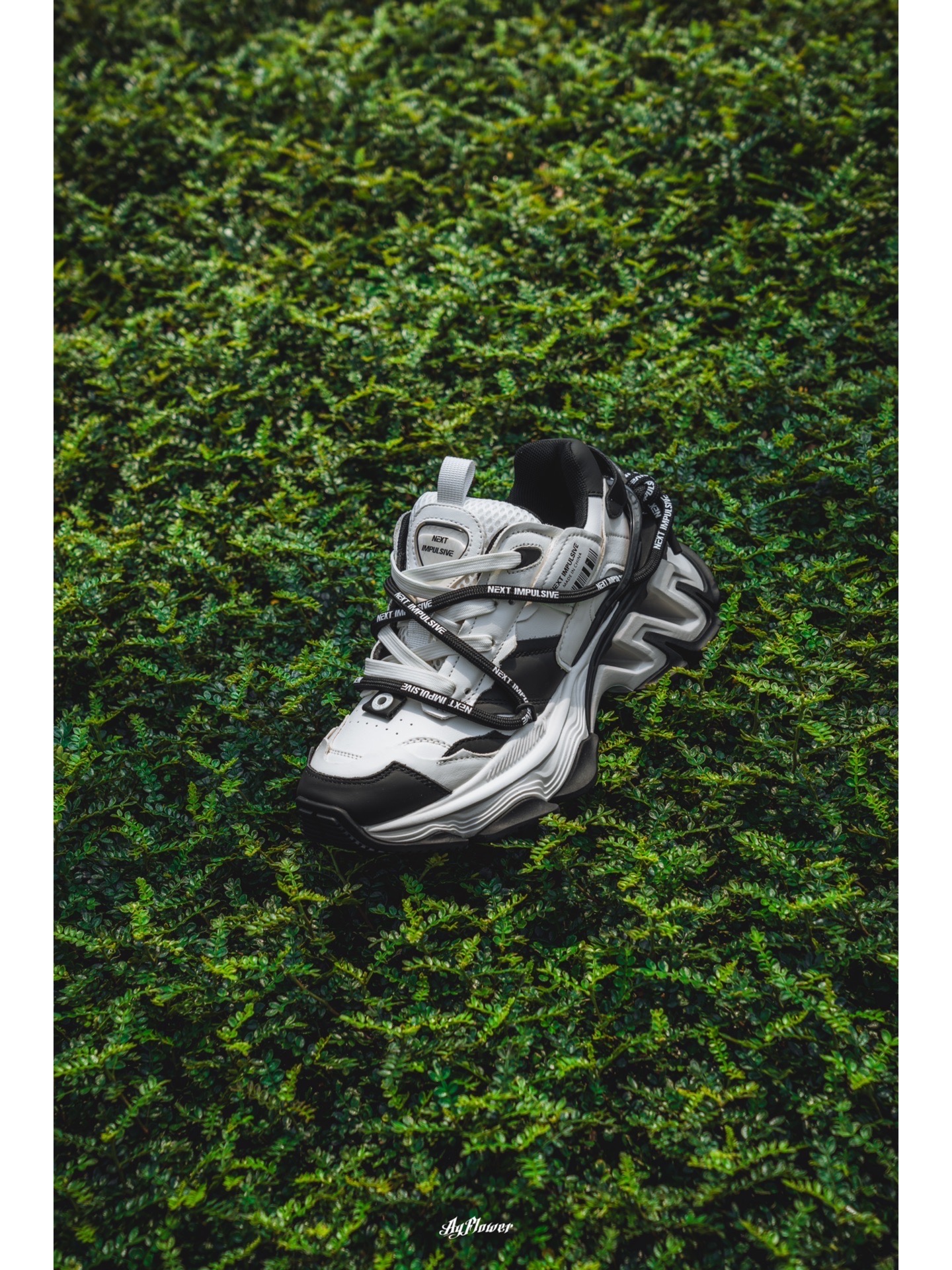 机能与未来的碰撞?这双黑白老爹鞋你很难不爱!