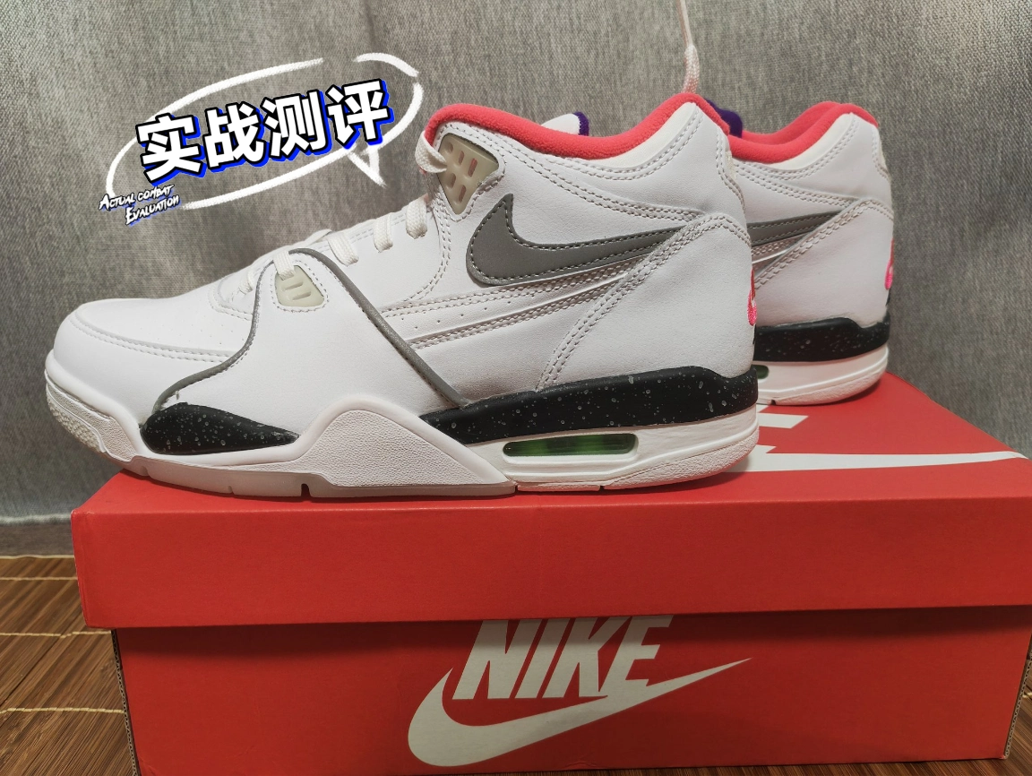 nike中帮实战夜光篮球鞋
