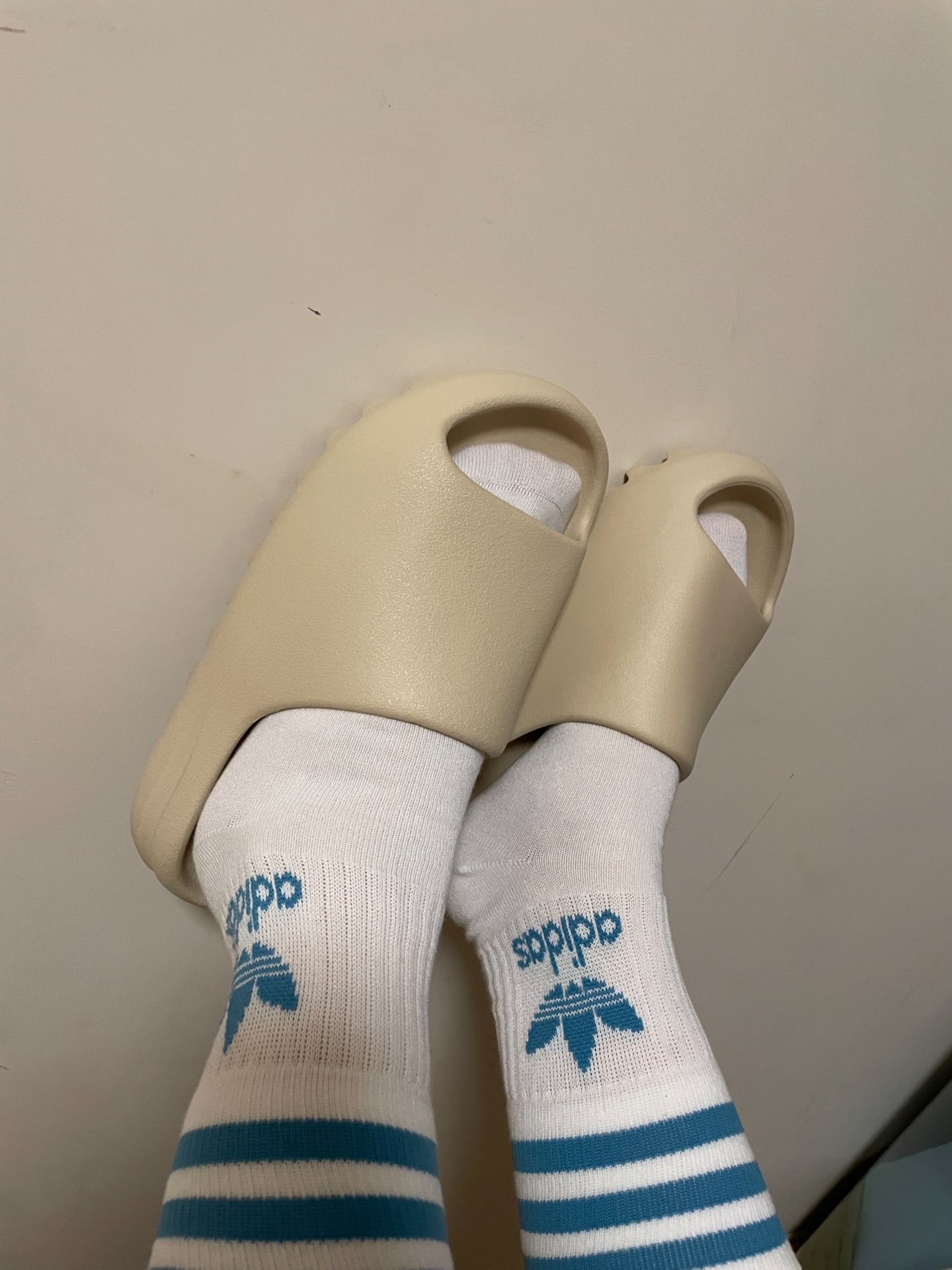 custom review-Adidas Originals Yeezy Slide Bone 2022/2023 Restock