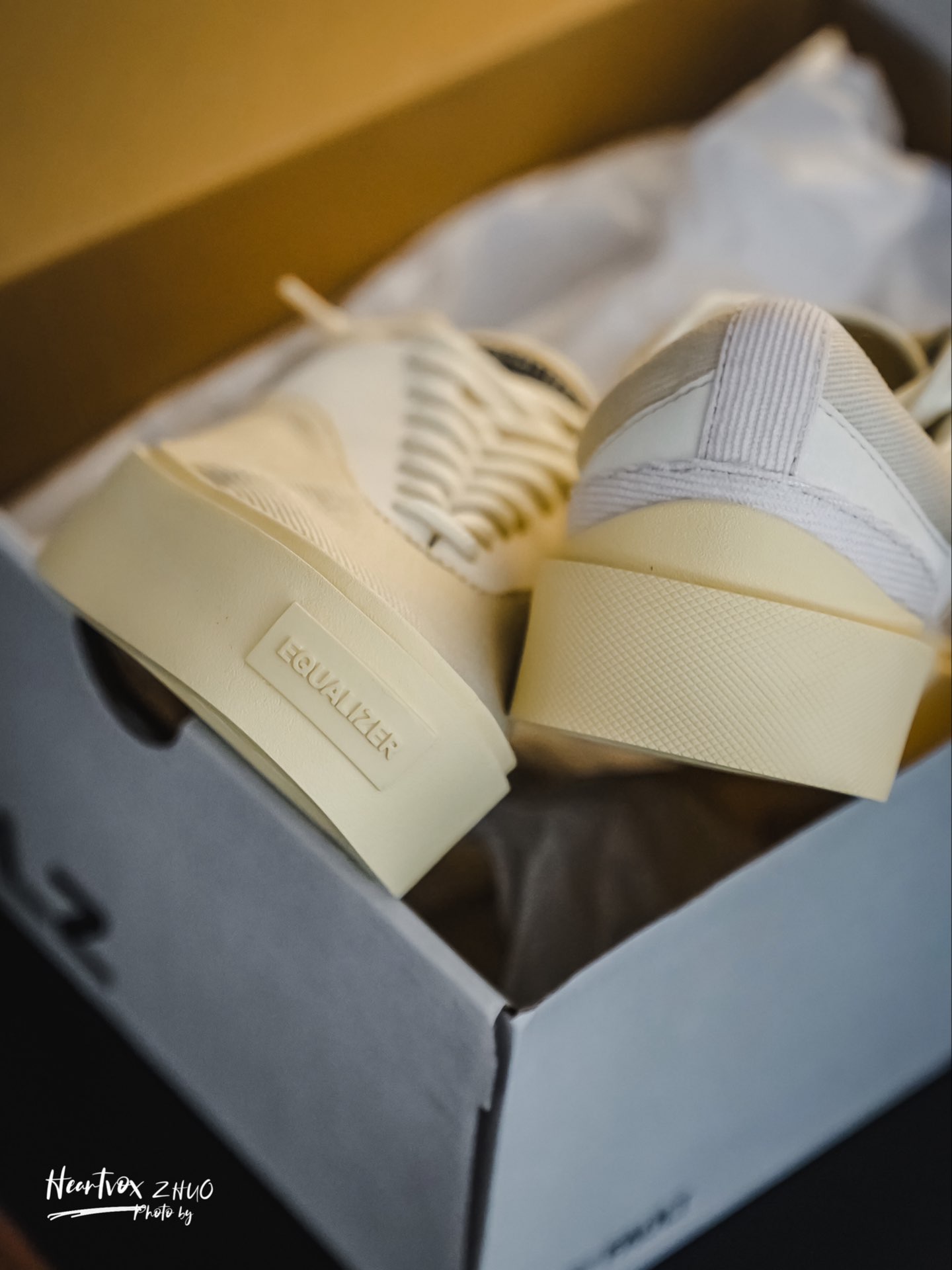 eqlz沙漠灰,绝不过时的经典配色