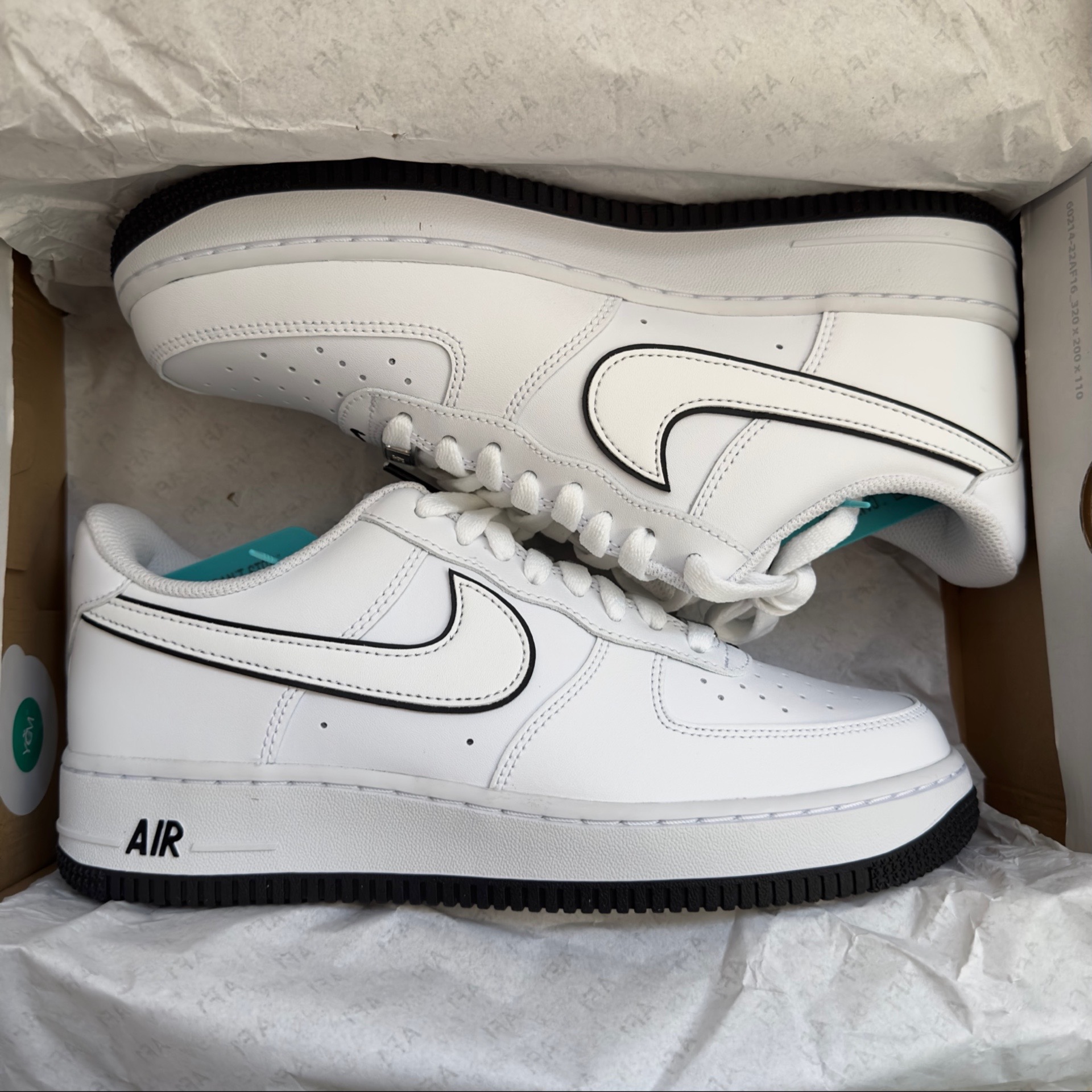 af1黑白配色 经典永不过时