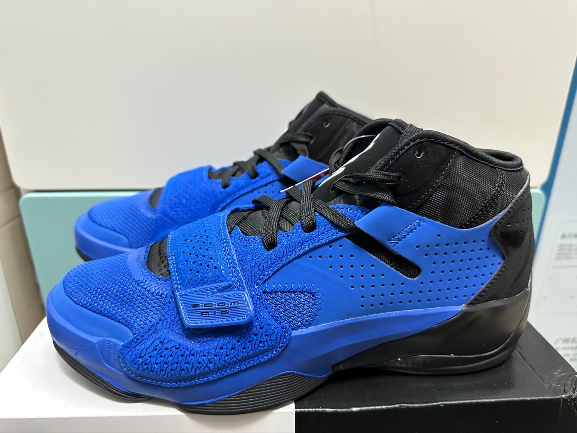 zion2 蓝黑魔术配色属于状元班凯罗pe