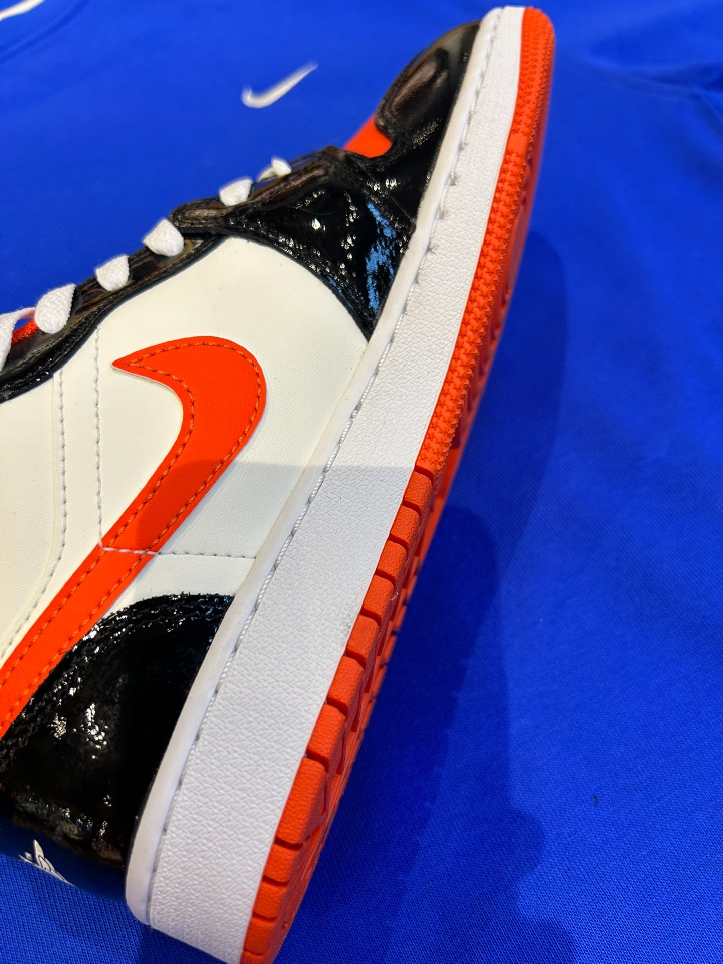 aj1黑白橙万圣节配色 女生的最爱!