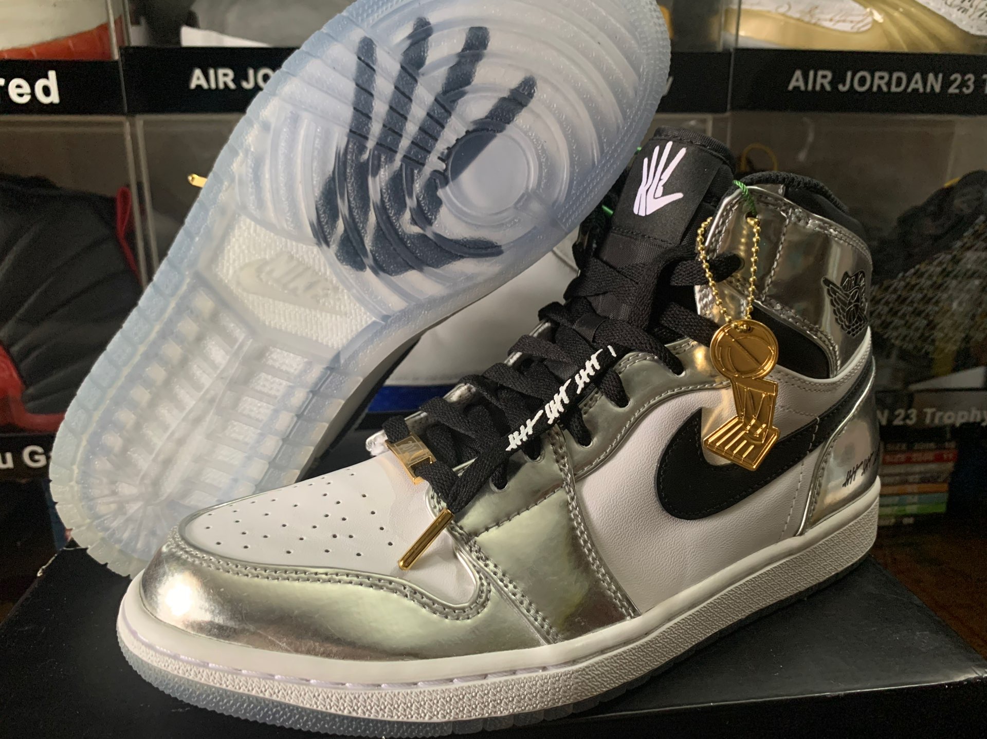aj1 伦纳德 电镀银闪闪惹人爱