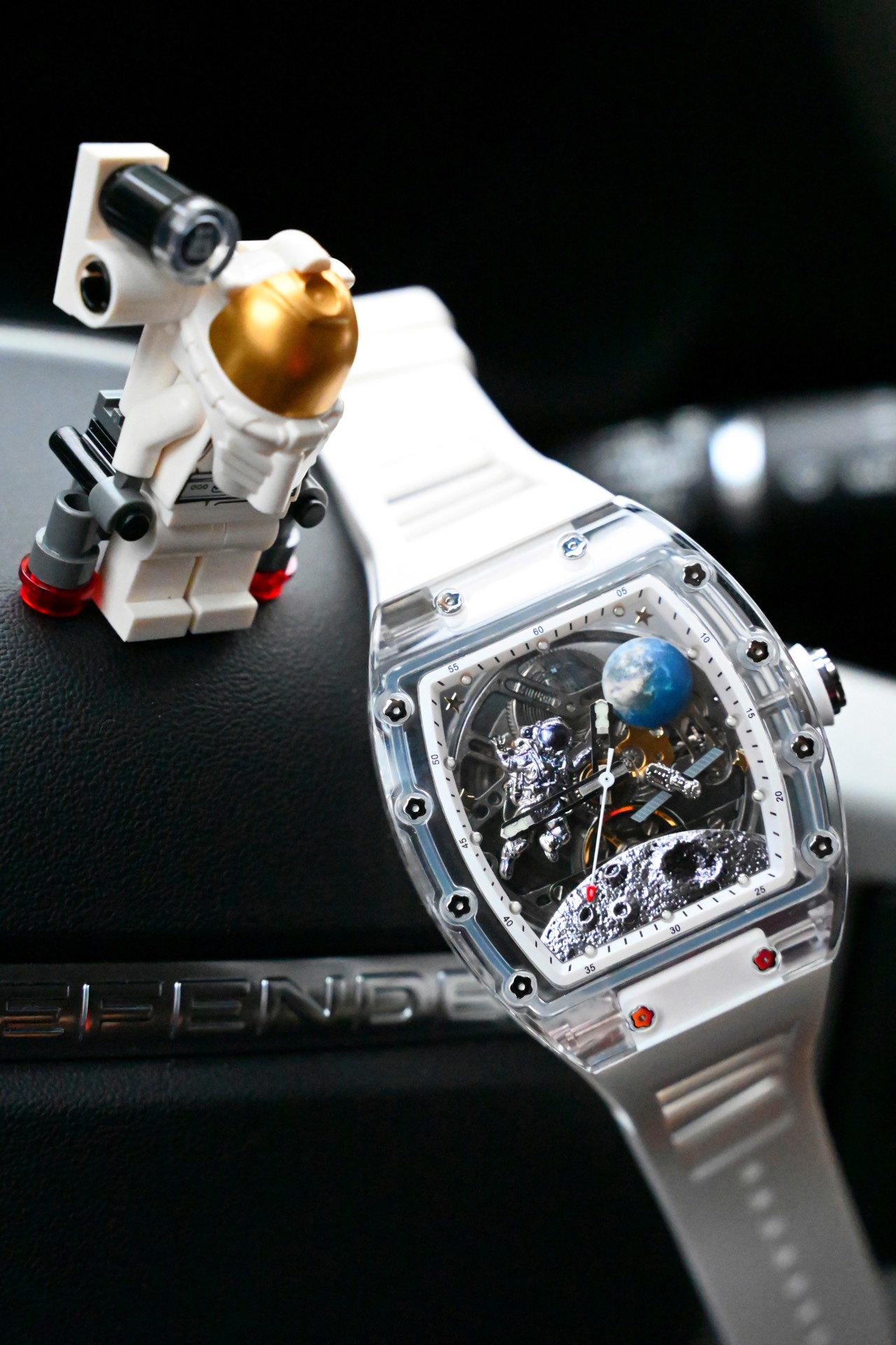 一块浓缩的太空美景的手表