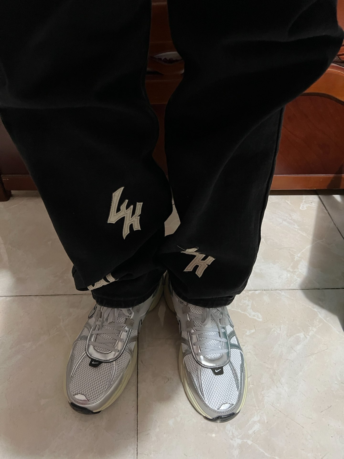 custom review-Nike V2K Run Дышащий Низкий Топ Повседневный Городской Коммутирование Беговые кроссовки Женские Белый Серебряный