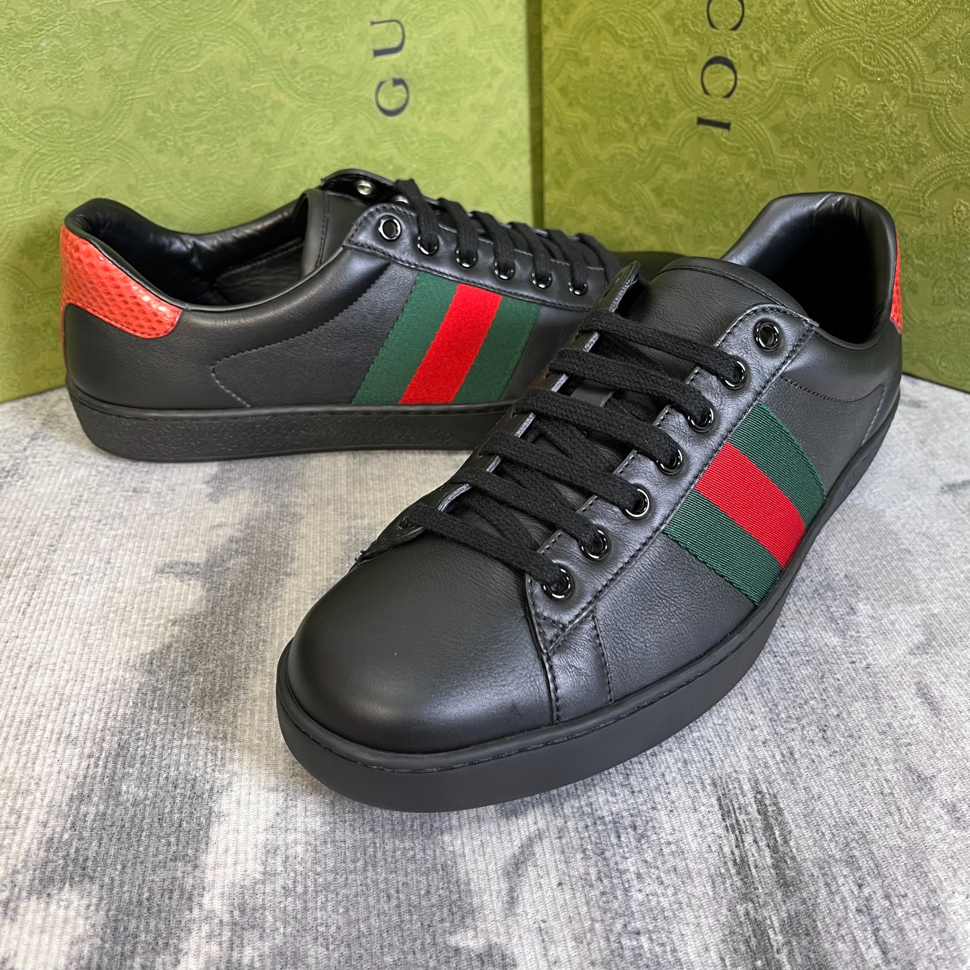 gucci ace 黑武士板鞋推荐