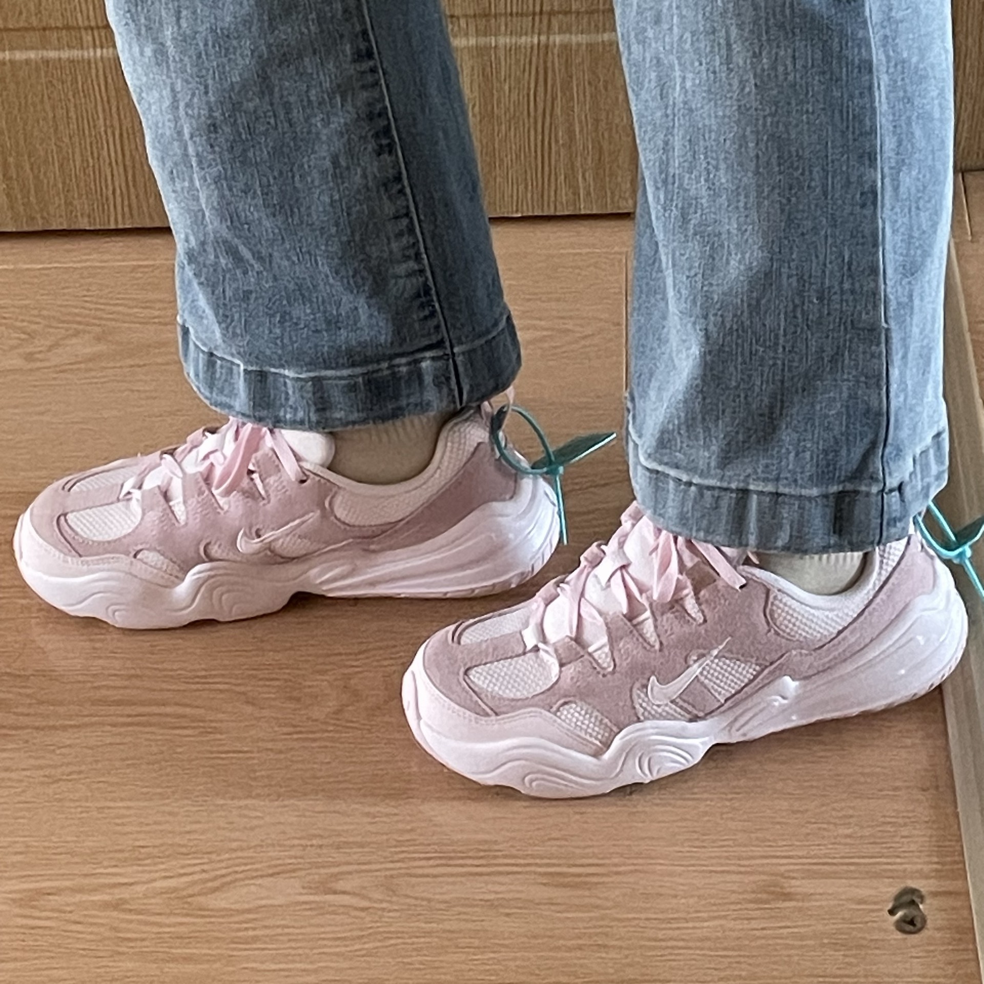 custom review-Nike Tech Hera Shock Absorbers Slip-resistant Low Top Casual Women's Pink Найк Tech Hera Shock Absorbers Низкий топ противоскользящий повседневный женский розовый