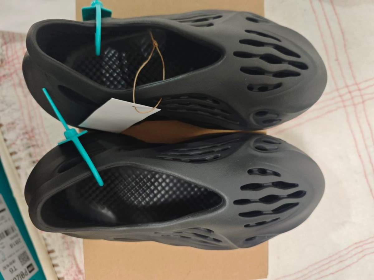 custom review-Adidas Originals Yeezy Foam Runner Onyx Черный Warrior Спортивные сандалии унисекс черный