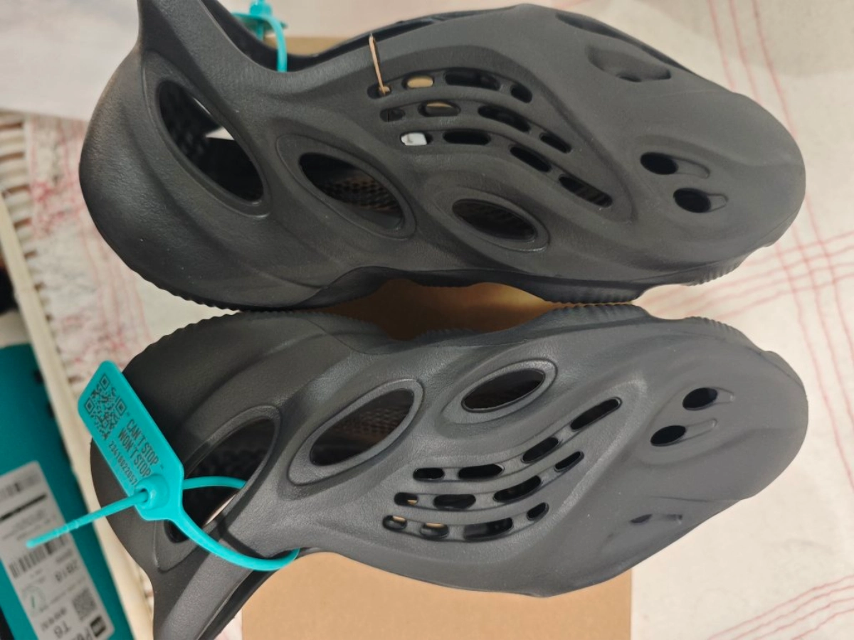 custom review-Adidas Originals Yeezy Foam Runner Onyx Черный Warrior Спортивные сандалии унисекс черный