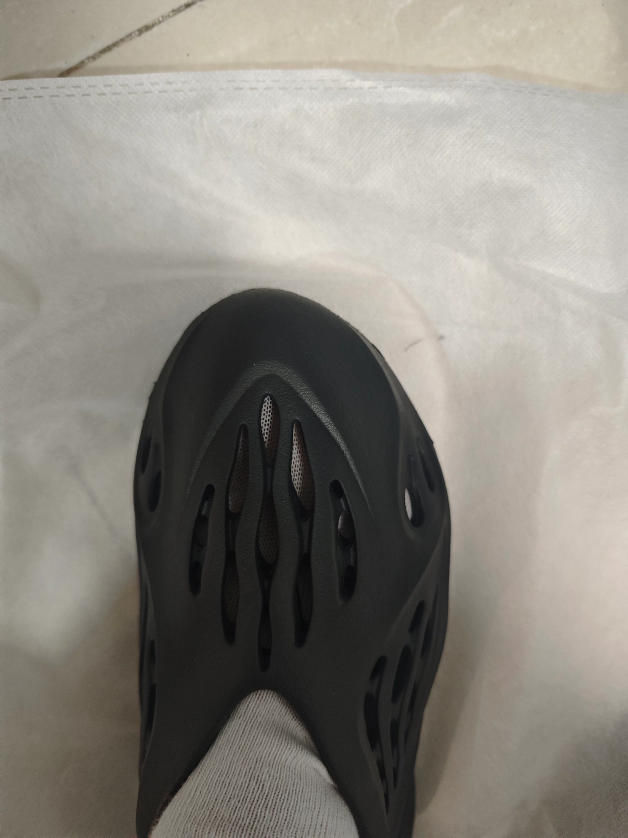 custom review-Adidas Originals Yeezy Foam Runner Onyx Черный Warrior Спортивные сандалии унисекс черный