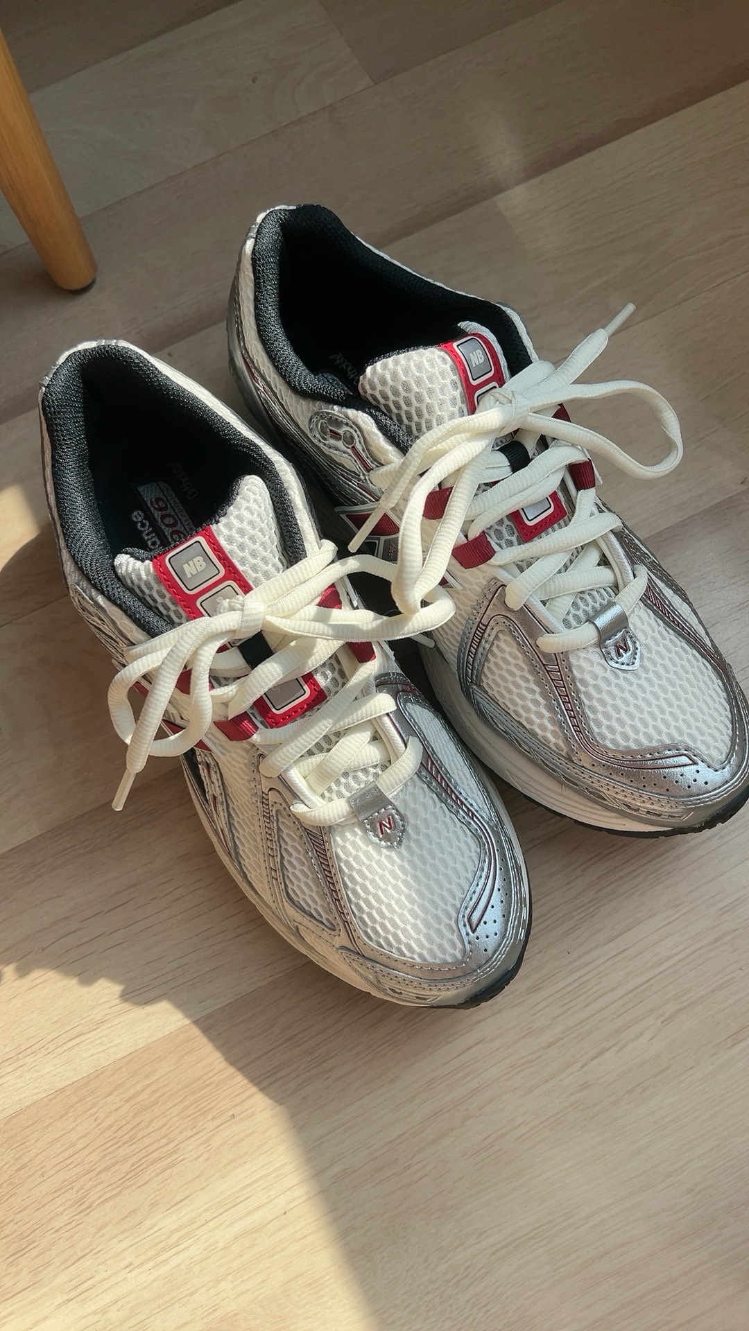 custom review-New Balance 1906R 'Silver Classic Crimson'