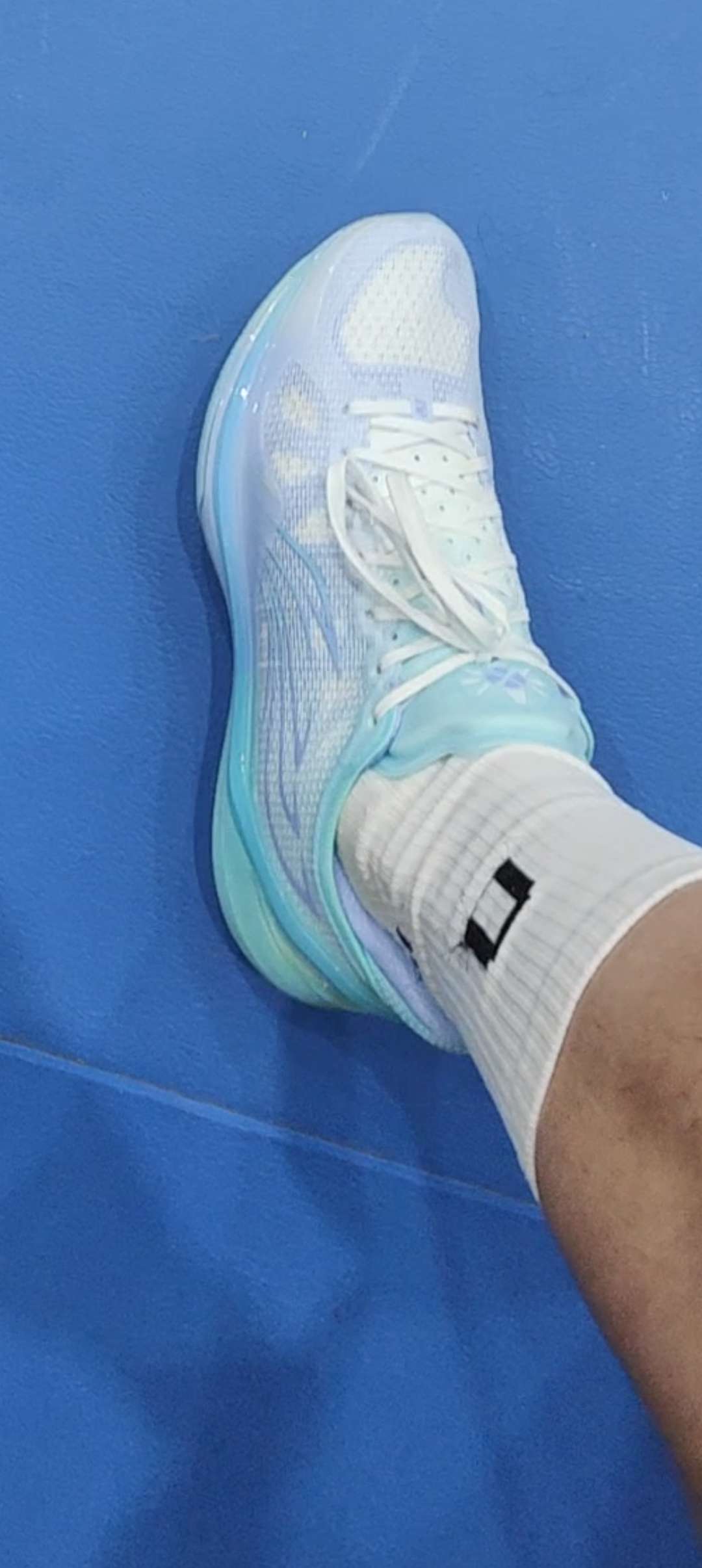 custom review-LINING Blade 4V2 Basketball Shoes Men's Low top Island Blue/Snow Cyan Purple