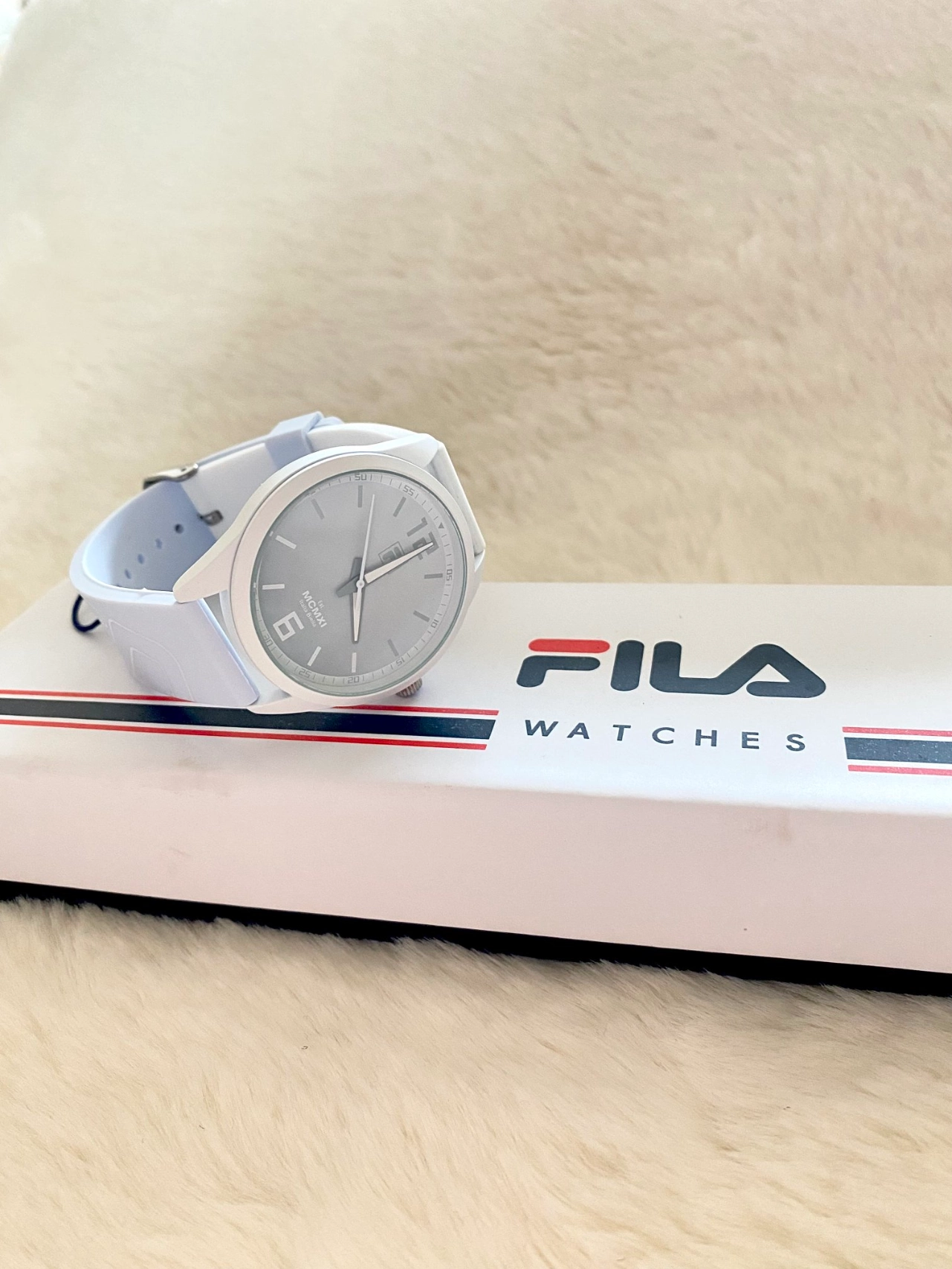 本人是个手表控,所以总是喜欢买各种表,但是对斐乐家的手表可以饲情