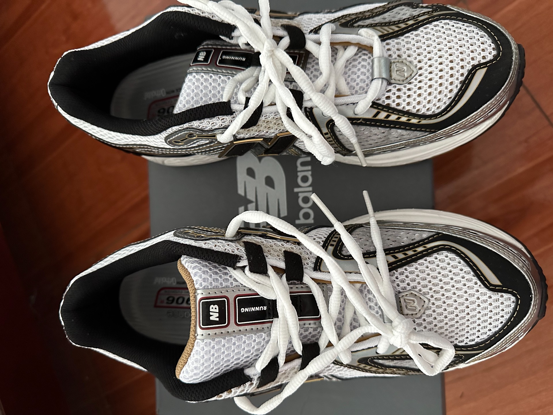 custom review-New Balance 1906R 'Metallic Silver Metallic Gold'