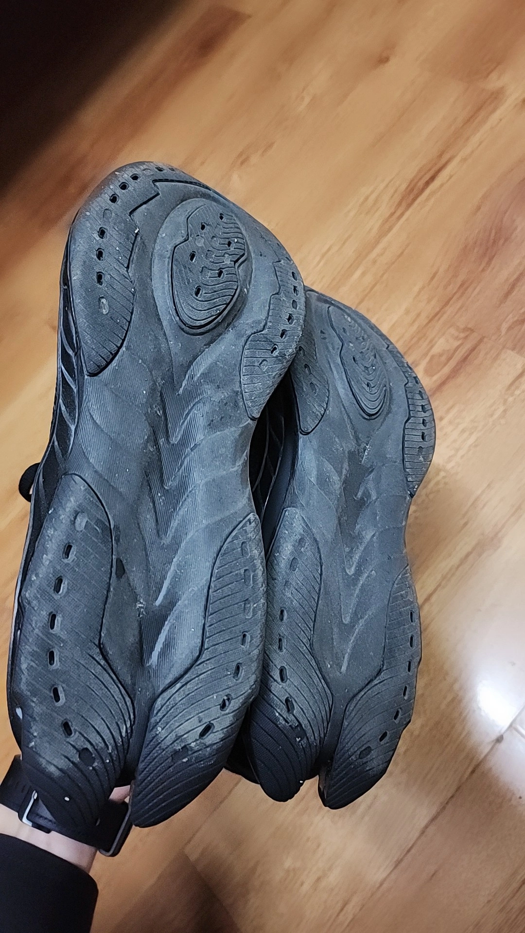 custom review-ASICS Gel Kinsei Blast Ткань Низкий Верх ТРЕНИРОВОЧНАЯ БЕЗУЧЕТНАЯ Обувь Мужская Графитовый Черный