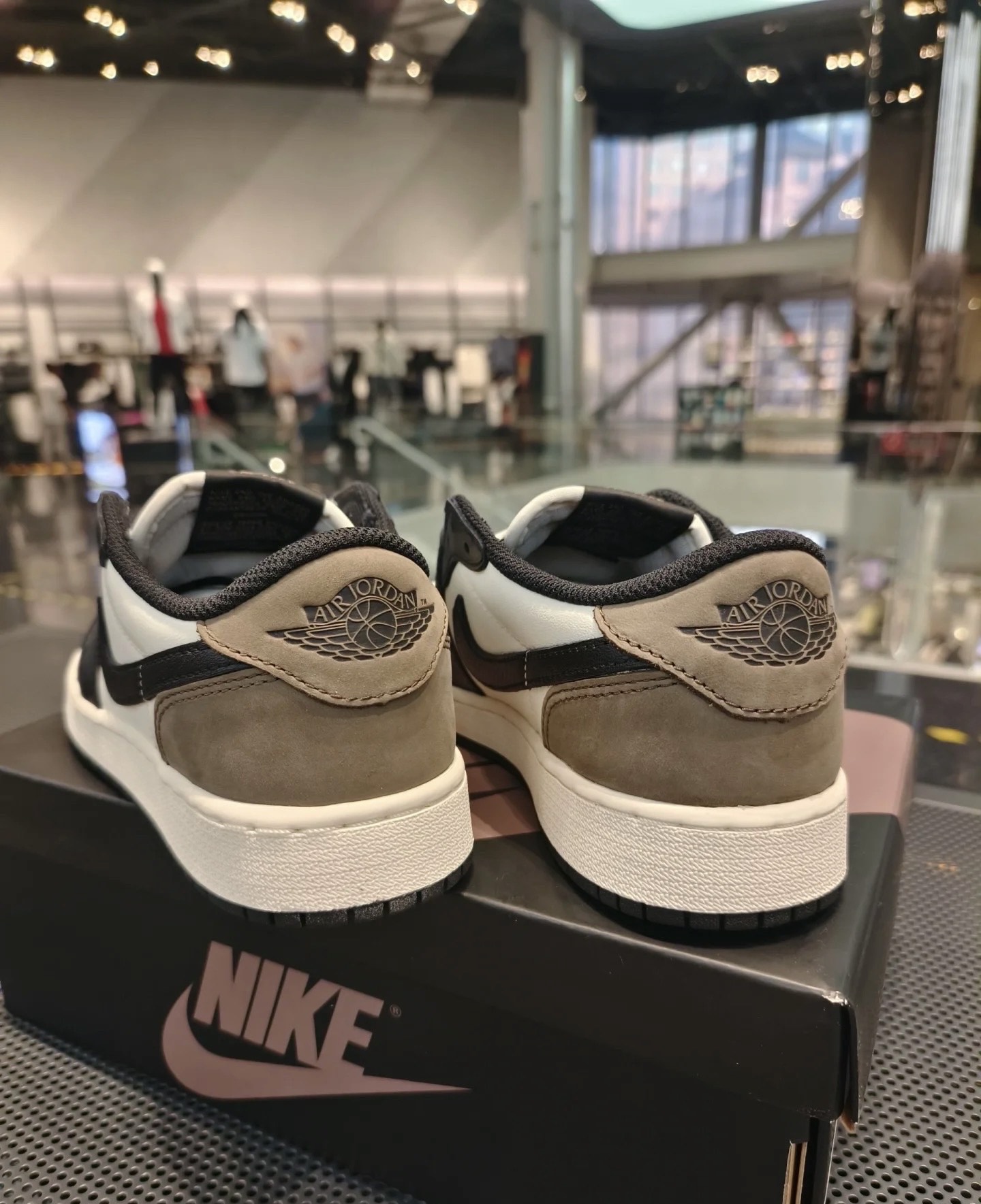 custom review-Jordan Air Jordan 1 Slip-resistant Low Top Детские Скейтбординги Черный Белый