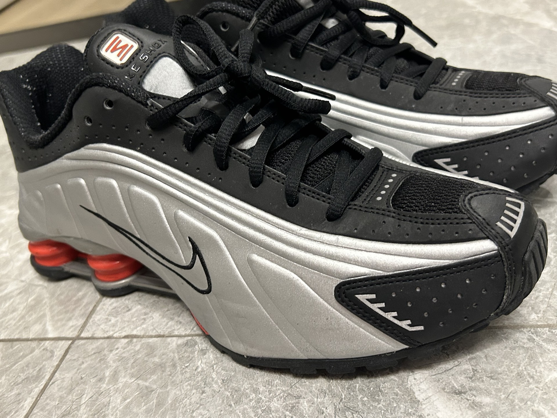 custom review-Nike Shox R4 Low Топ Повседневный Городская Коммутация Беговые Кроссовки Унисекс Серебряный Красный