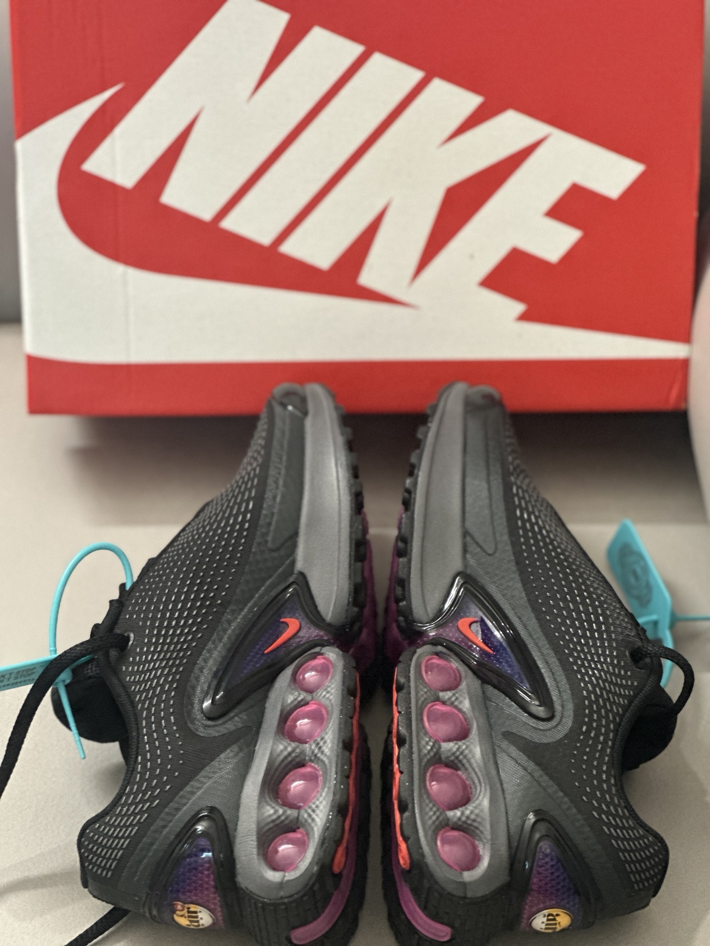 custom review-Nike Air Max Dn Устойчивый к истиранию Низкий Топ Повседневная обувь Женская Черный Фиолетовый