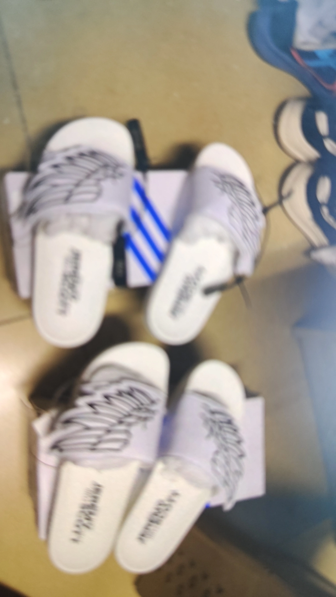 custom review-JEREMY SCOTT x adidas originals ADILETTE Slip Resistant Abrasion Resistant Слипоны Унисекс Белый Черный