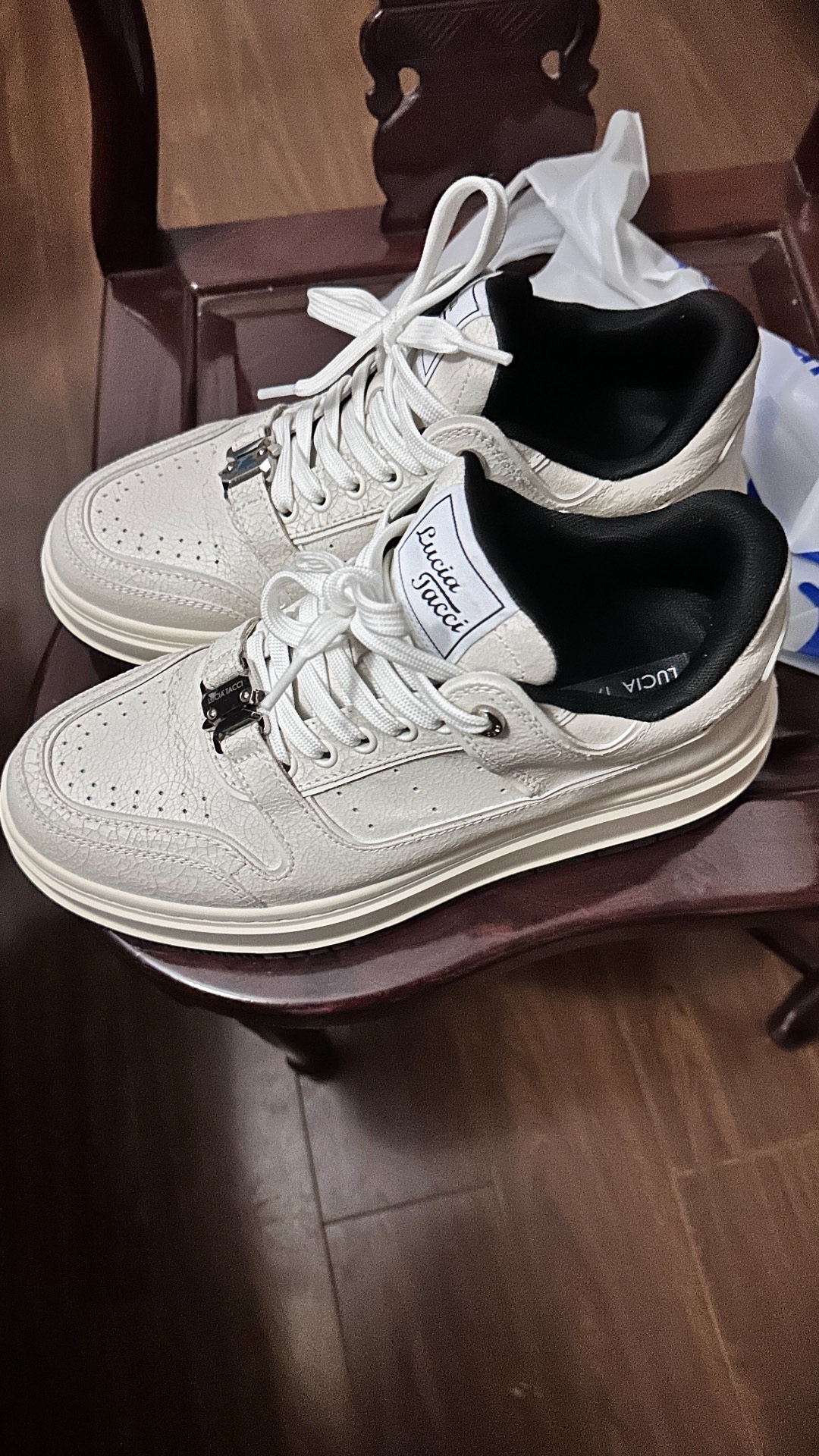 custom review-Lucia Tacci Оригинальный дизайнер