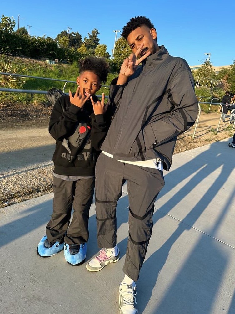 王尼克杨  jordan paris saint-germain logo徽标拼接撞色针织运动裤