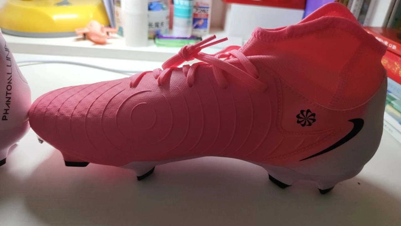 custom review-Nike Phantom Luna 2 Academy Mg Sunset Pulse Black