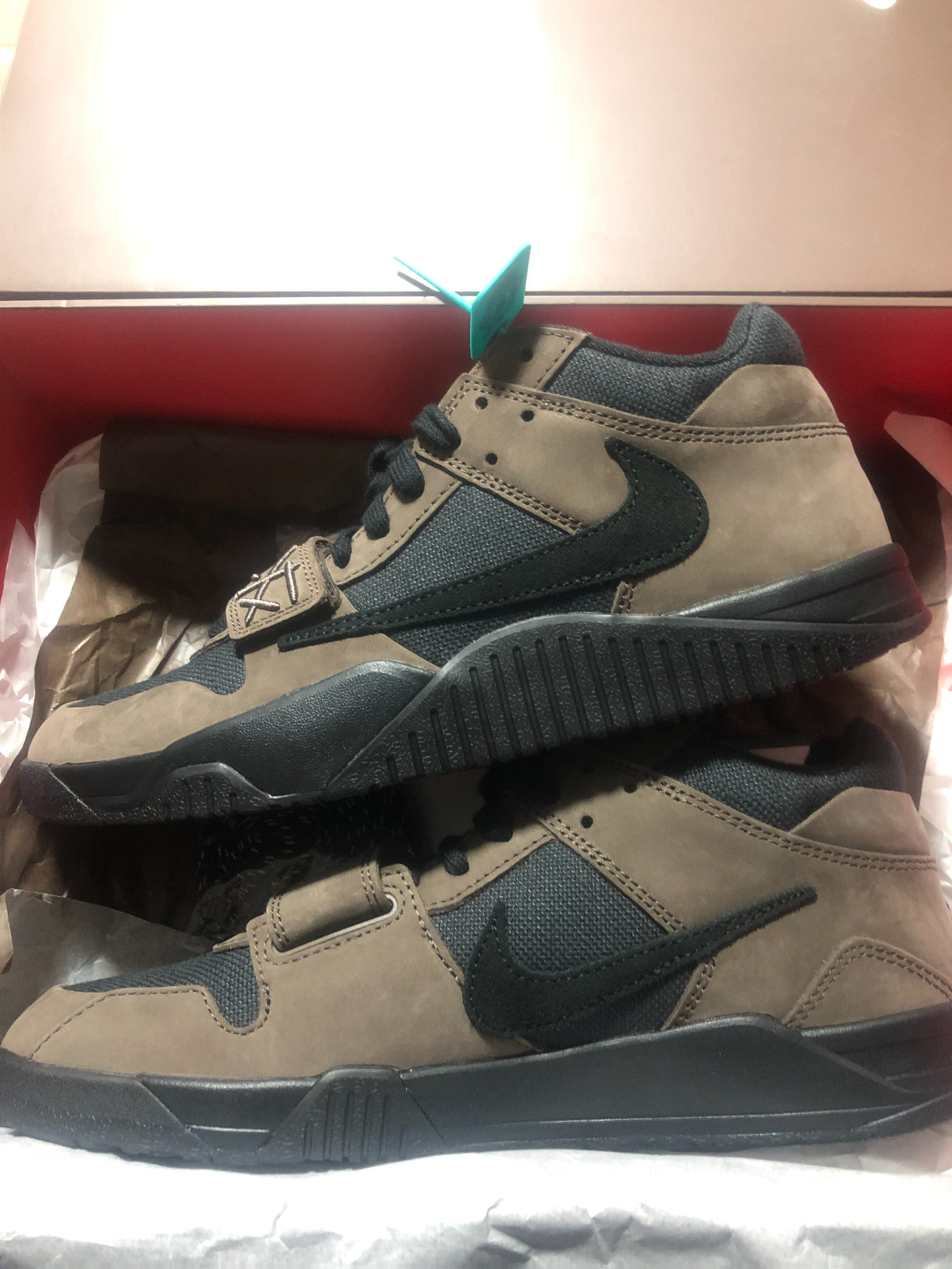 custom review-Travis Scott x Jordan Jumpman Джек Шок Абсорберы Противоскользящие Низкие Баскетбольные Кроссовки Унисекс Темный Мокко Черный