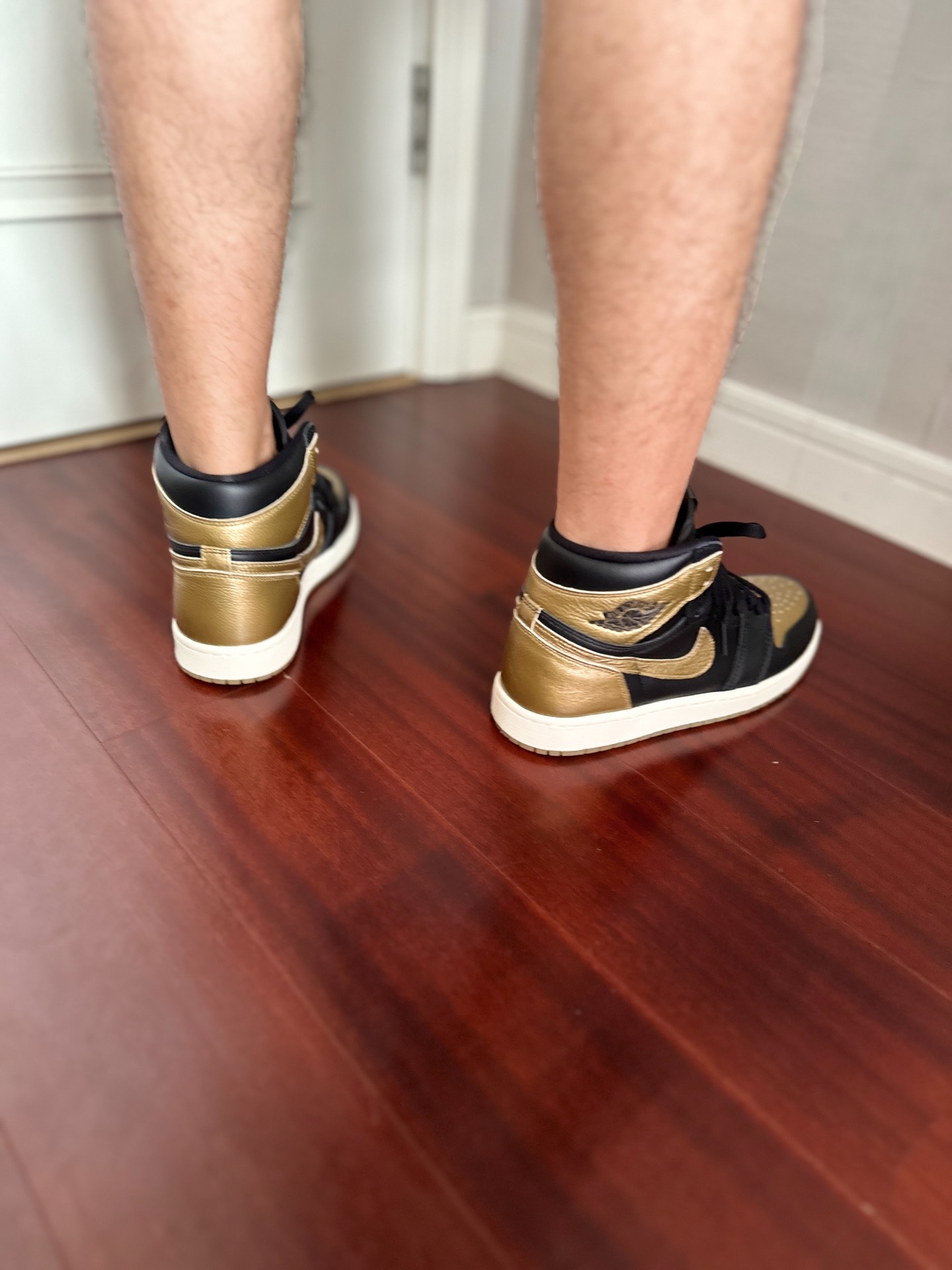 custom review-Jordan Air Jordan 1 High OG 'Металлик Золотой' High Топ Винтажные баскетбольные кроссовки Унисекс Черный Золотой