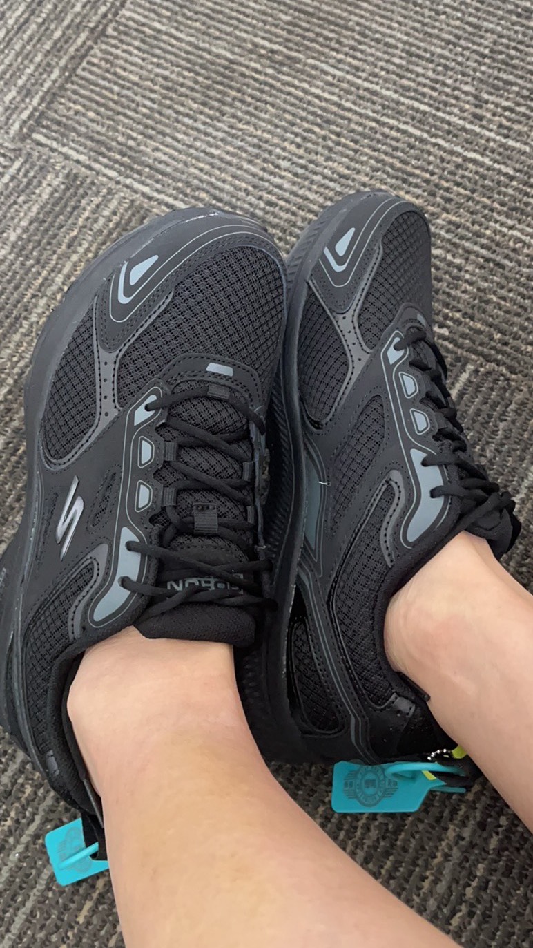 custom review-Skechers Go Run Consistent Амортизация Дышащий И Устойчивый Дизайн Низкий Топ Спринт Беговые кроссовки Мужской Черный