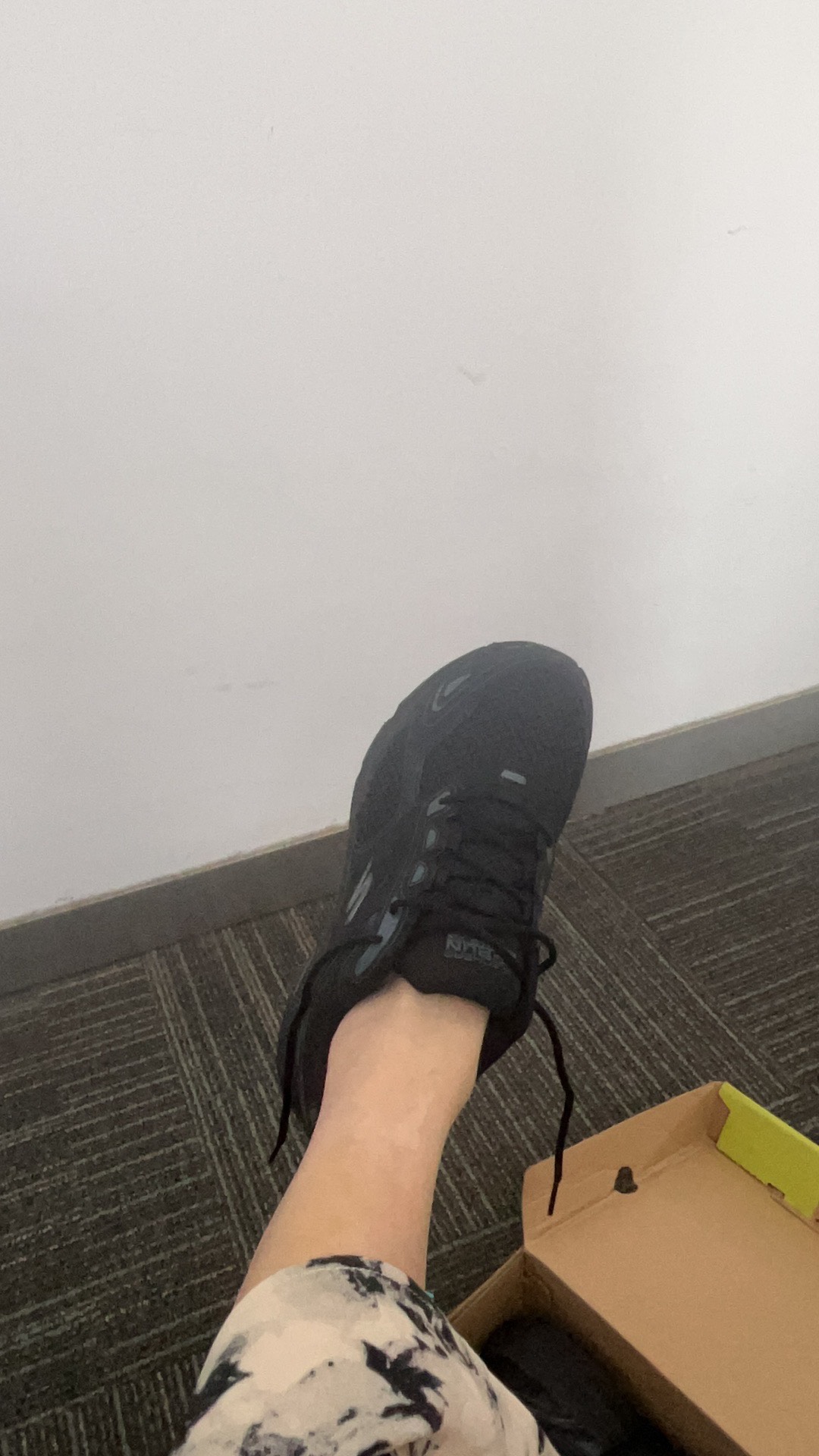 custom review-Skechers Go Run Consistent Амортизация Дышащий И Устойчивый Дизайн Низкий Топ Спринт Беговые кроссовки Мужской Черный