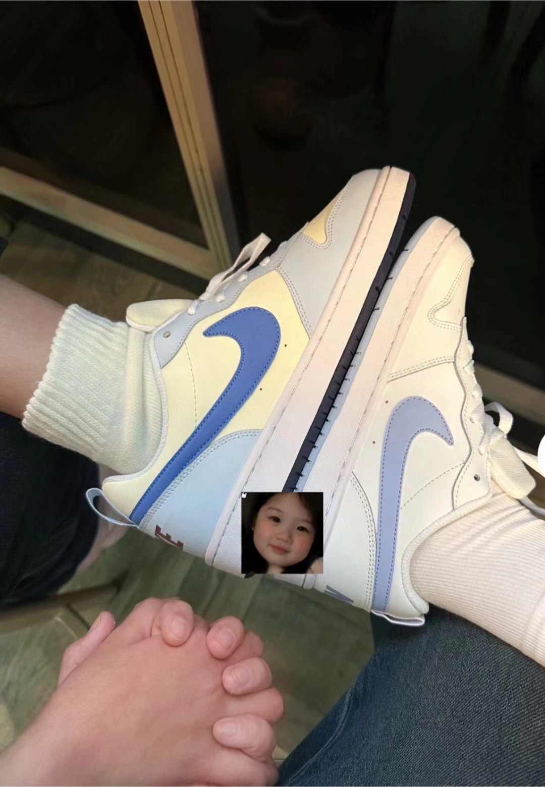 每次见面都这么拍情侣鞋