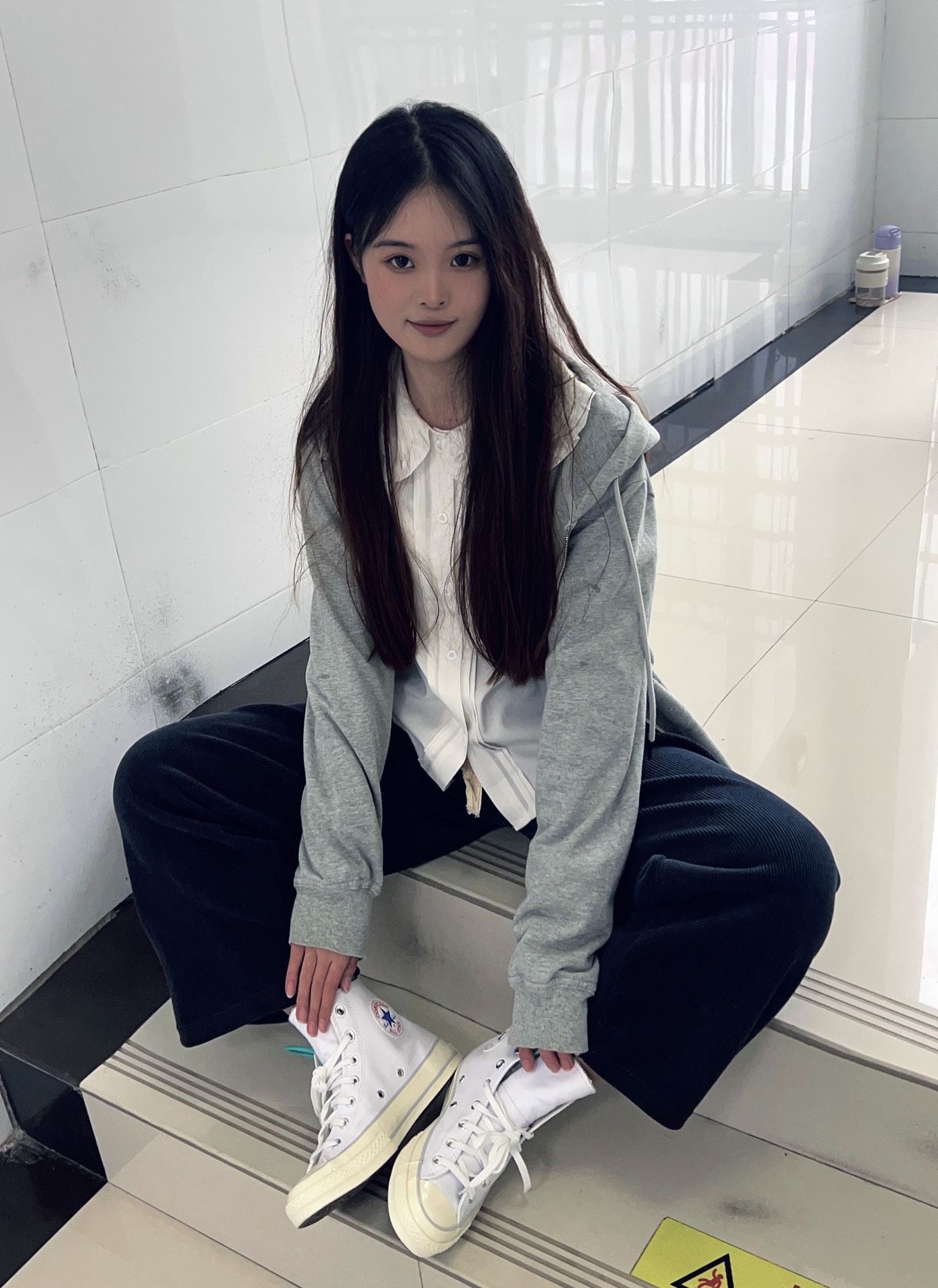 白色帆布鞋真的太白搭啦