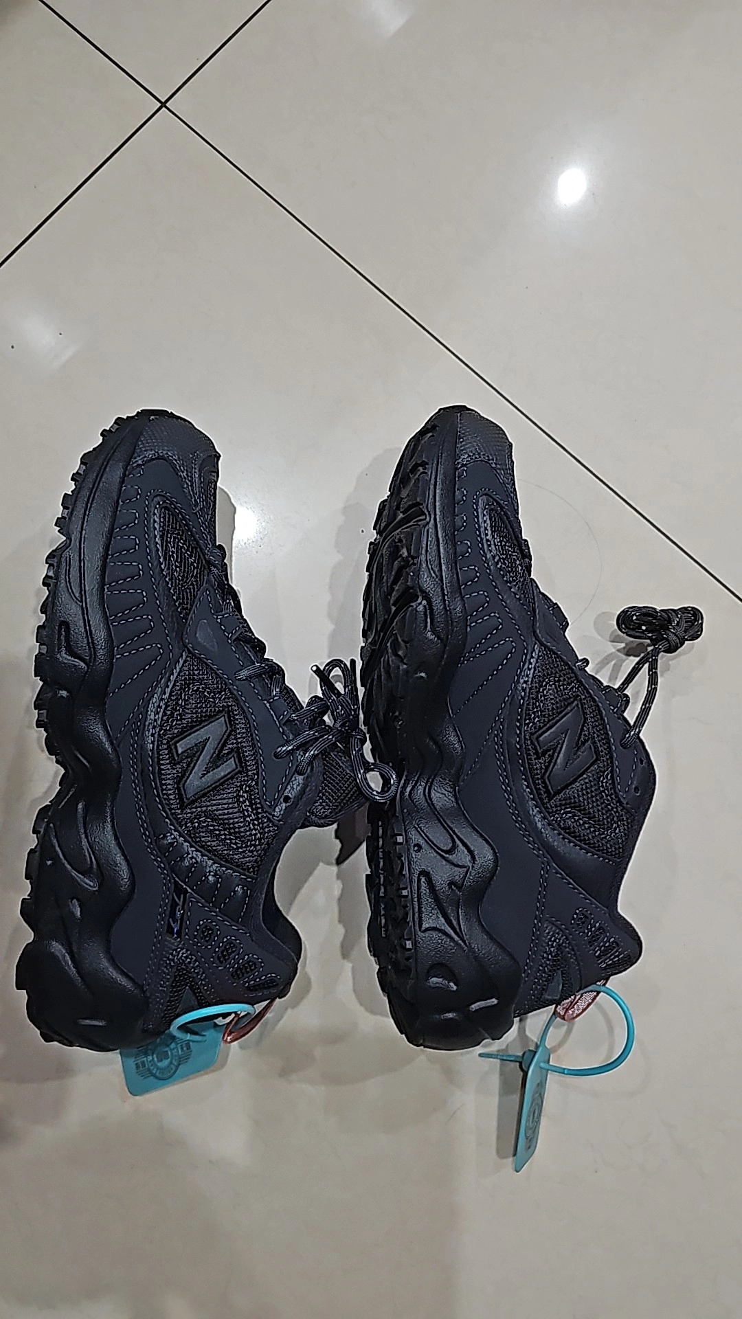 custom review-New Balance NB 703 Износостойкий и Легкий Низкий Топ Походная Обувь Мужская Черная