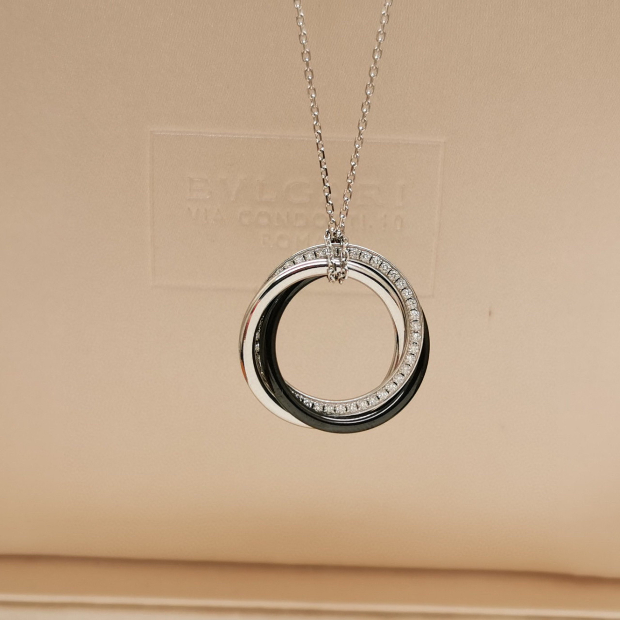 正品卡地亚trinity18k白金三环黑陶瓷女士钻石项链