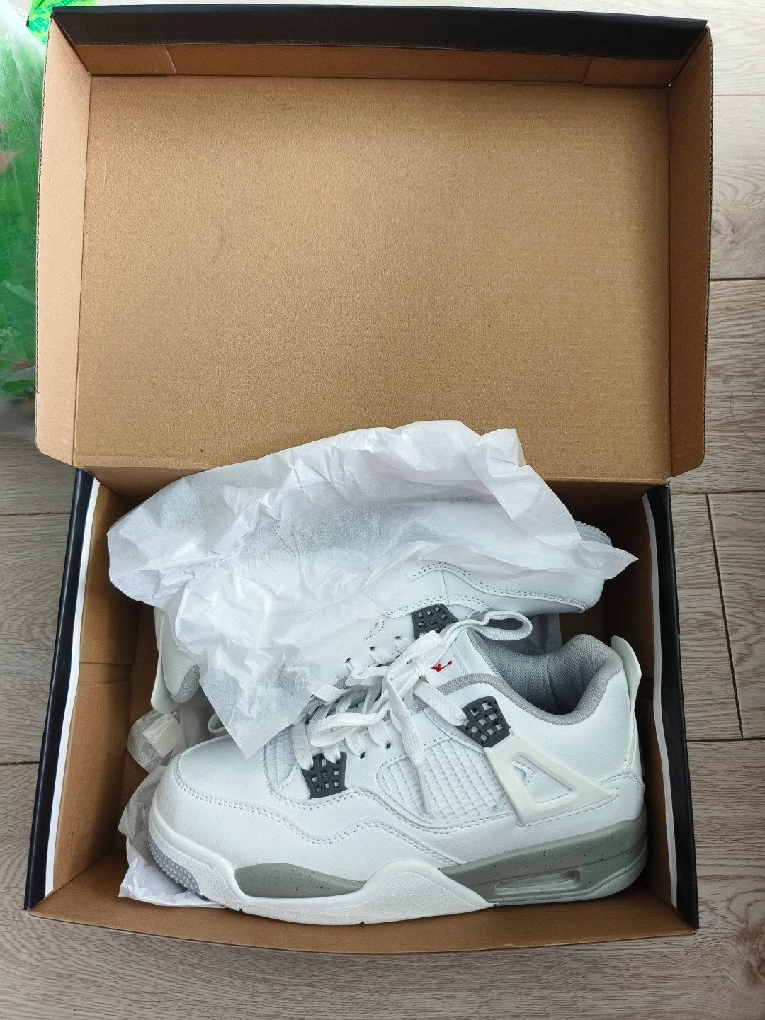 aj4白奥利