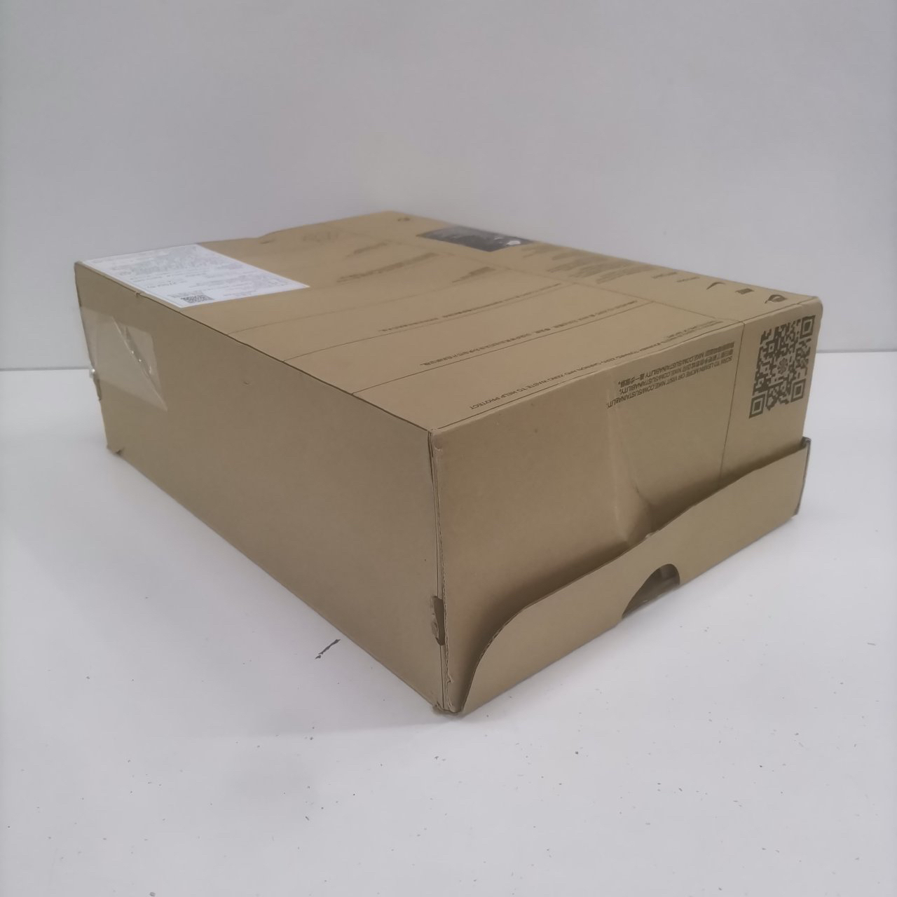 全新未穿的鞋 鞋盒破损过不去得物平台 喜欢的直接购买即可 省点钱买