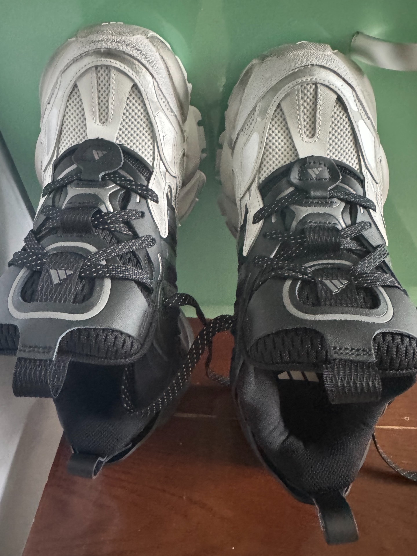 custom review-Adidas Xlg Runner Deluxe 
White Black
