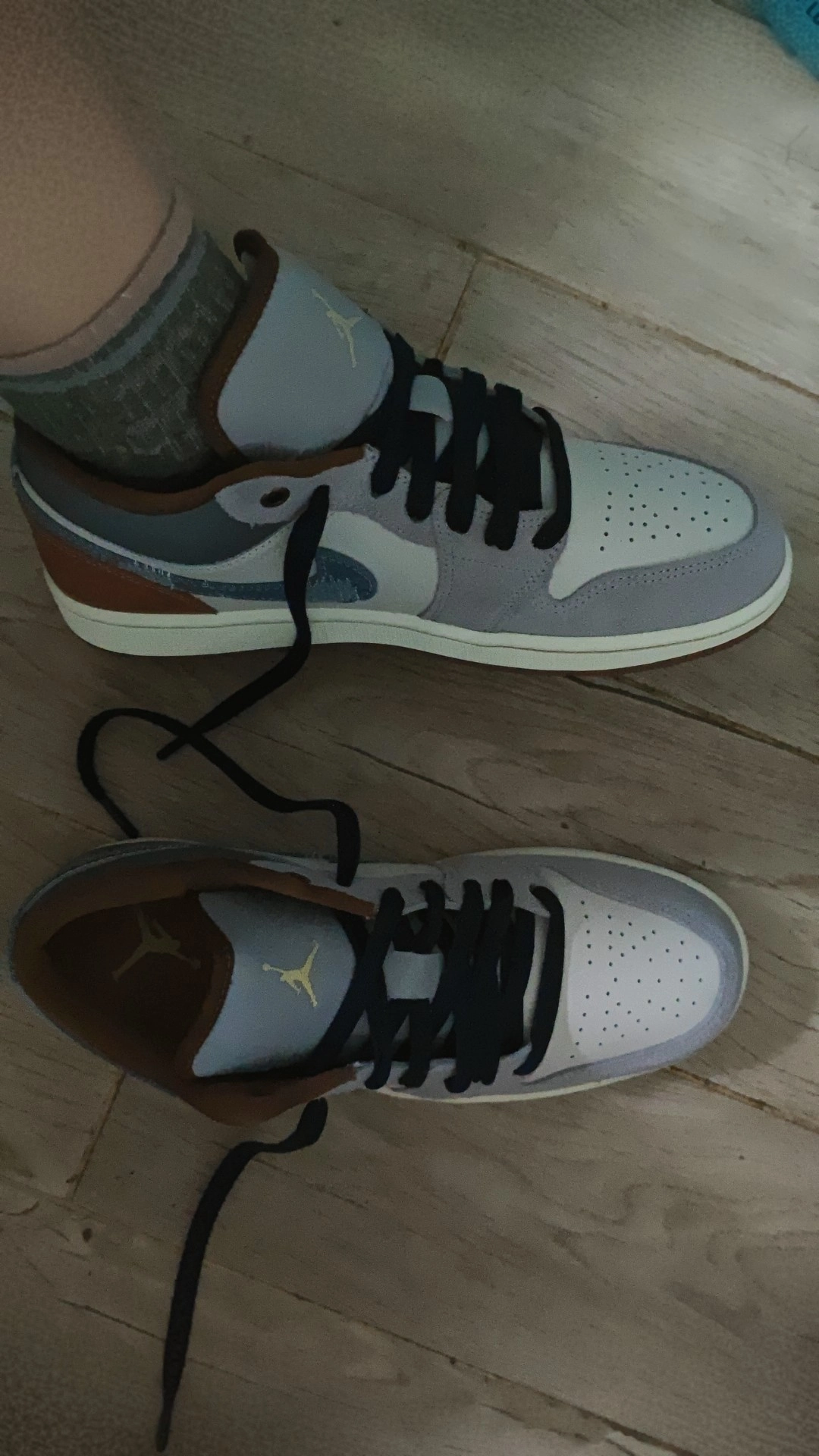custom review-Air Jordan 1 Low SE "Repaired Denim Swoosh"