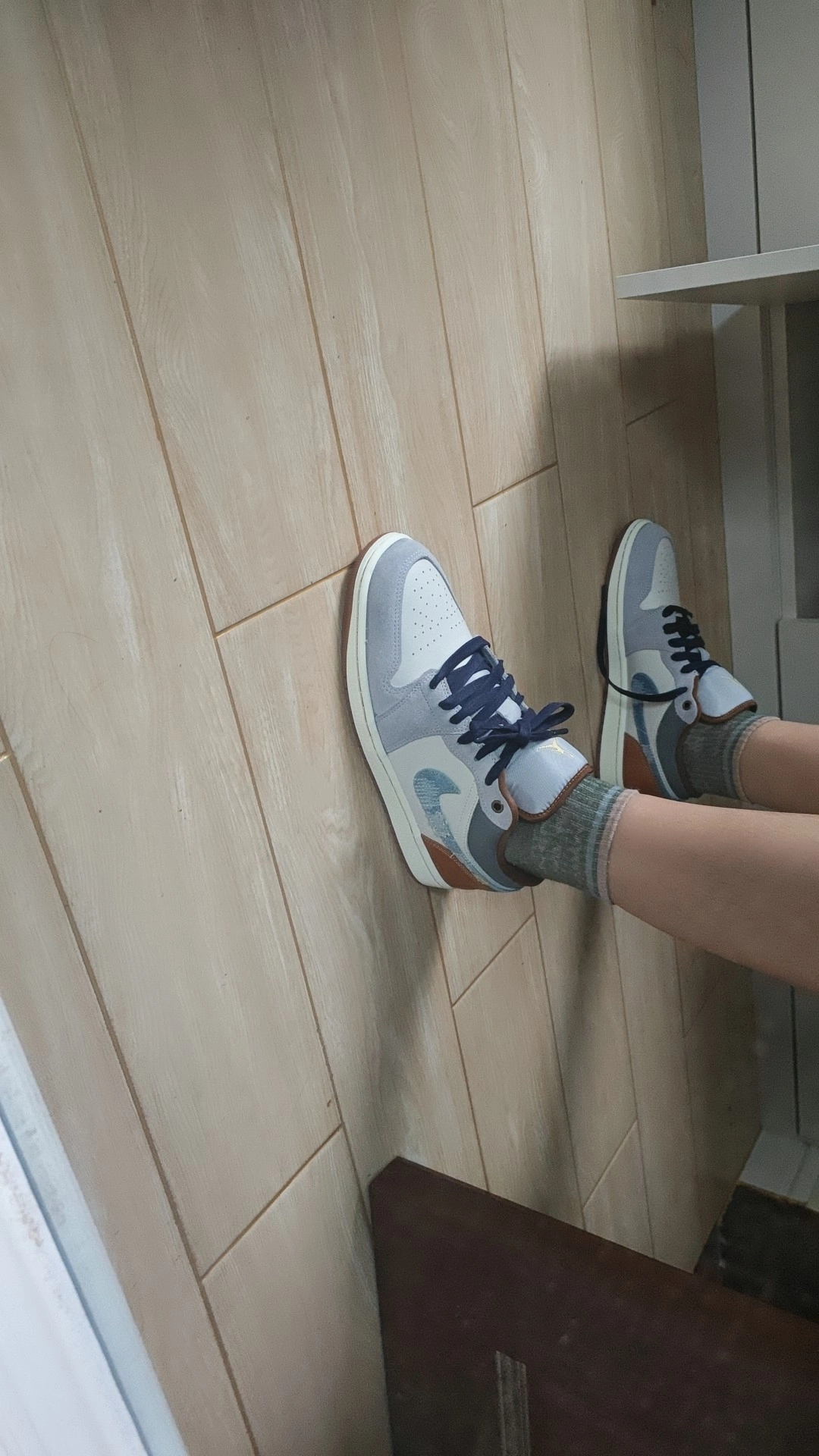 custom review-Air Jordan 1 Low SE "Repaired Denim Swoosh"
