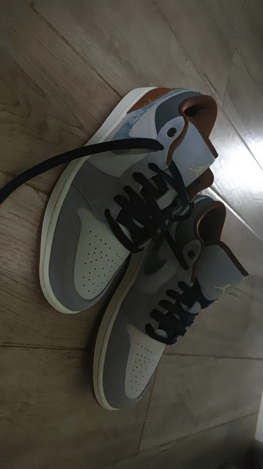 custom review-Air Jordan 1 Low SE "Repaired Denim Swoosh"
