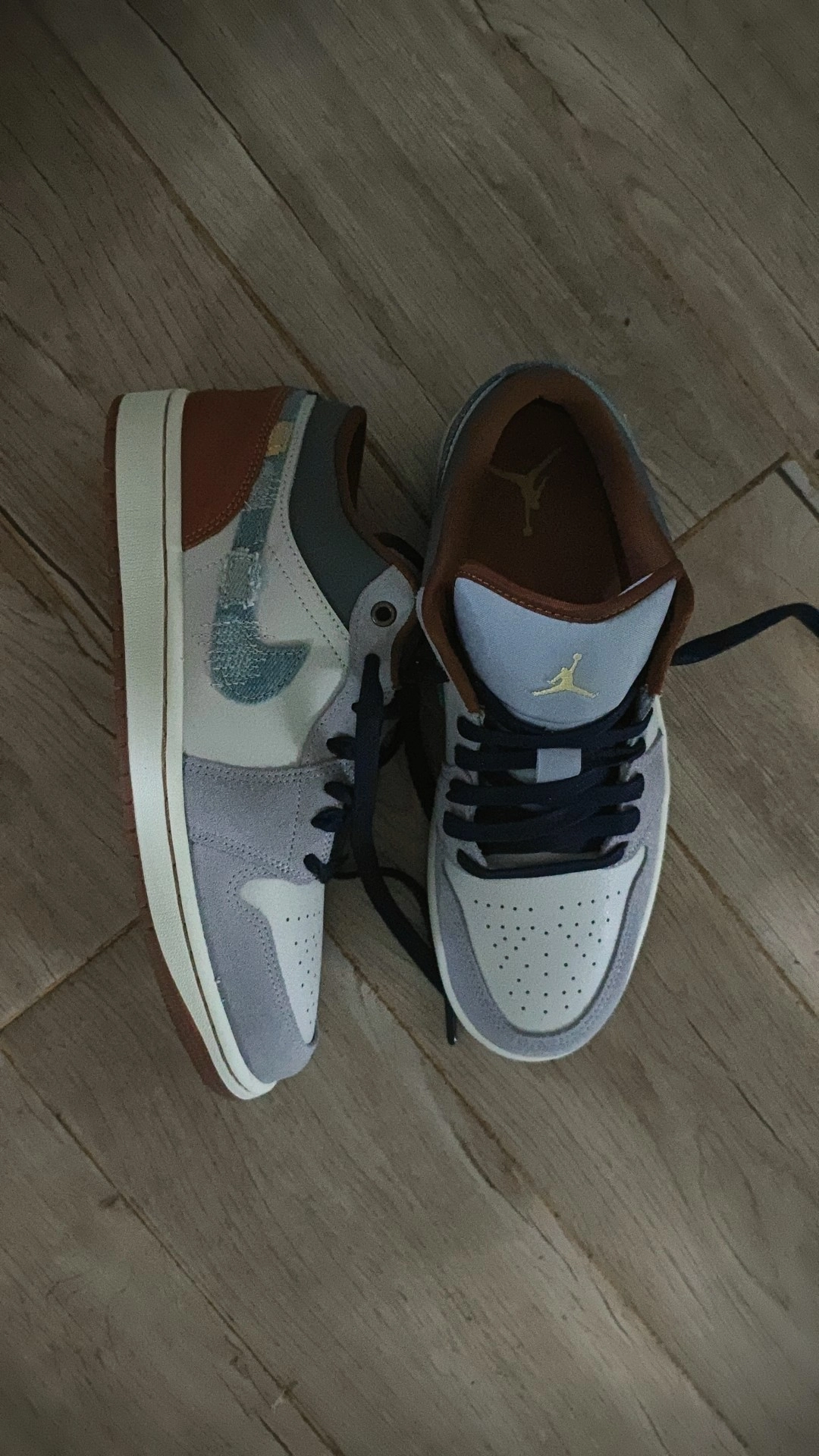 custom review-Air Jordan 1 Low SE "Repaired Denim Swoosh"